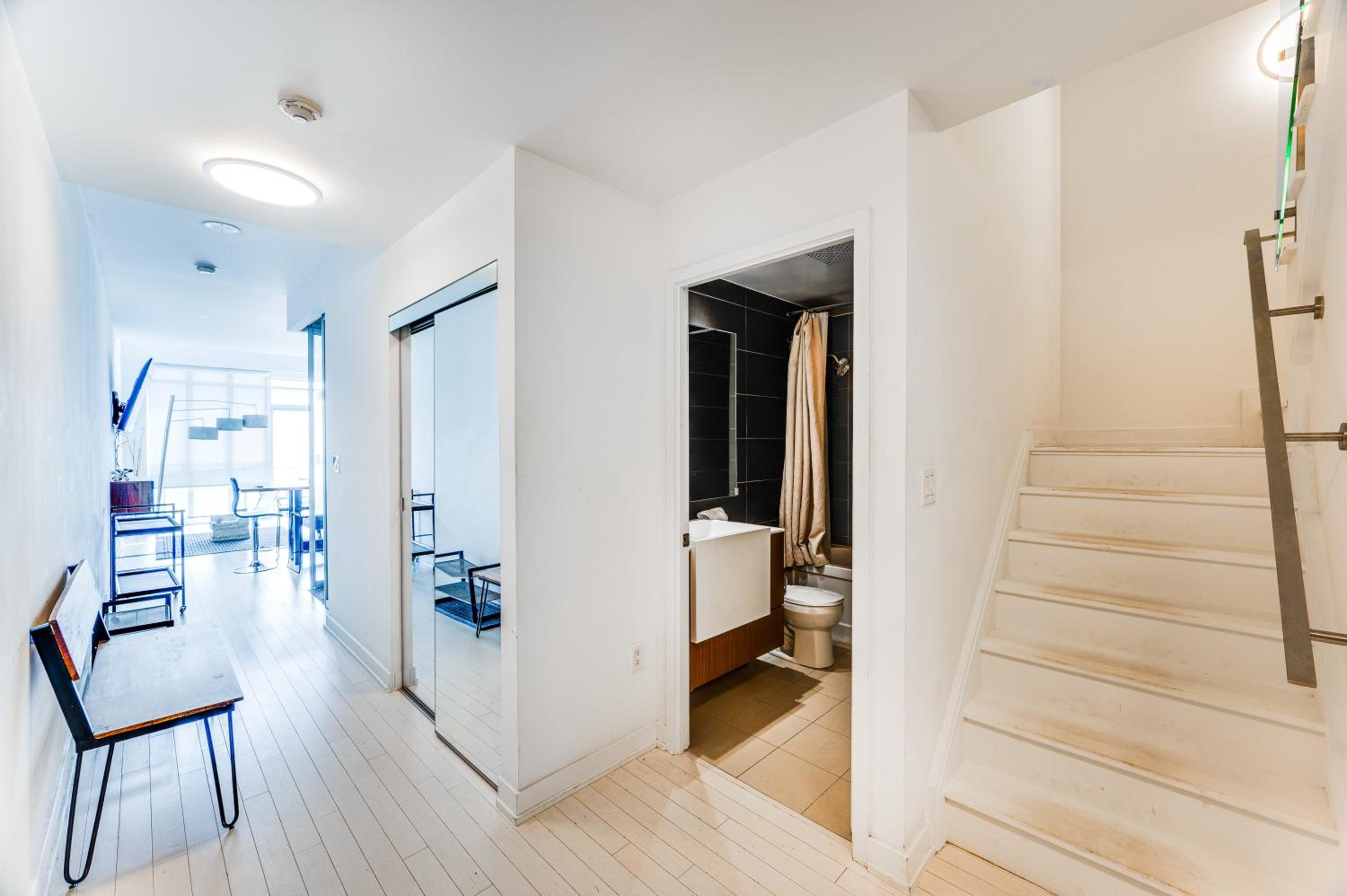 Penthouse Paradise - Downtown Toronto - Pool & Gym