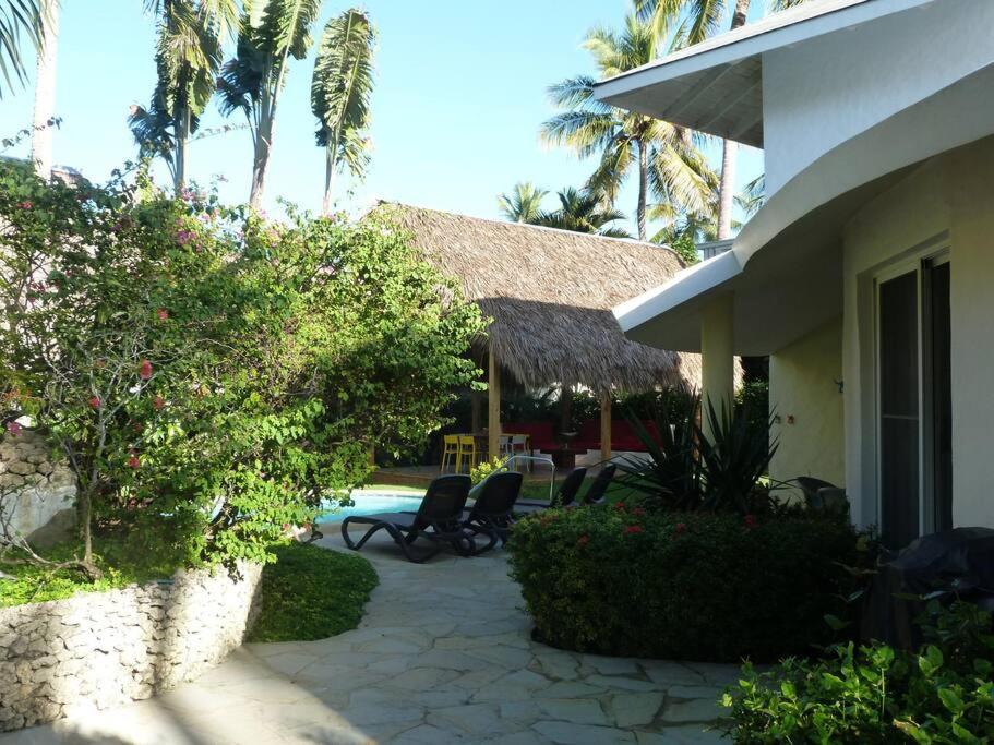 Charming ocean front 3 bd villa view 3