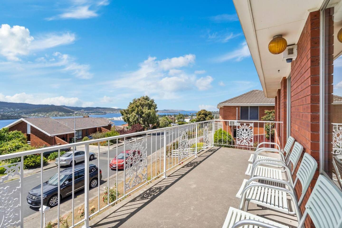 Spacious Family Home with Views