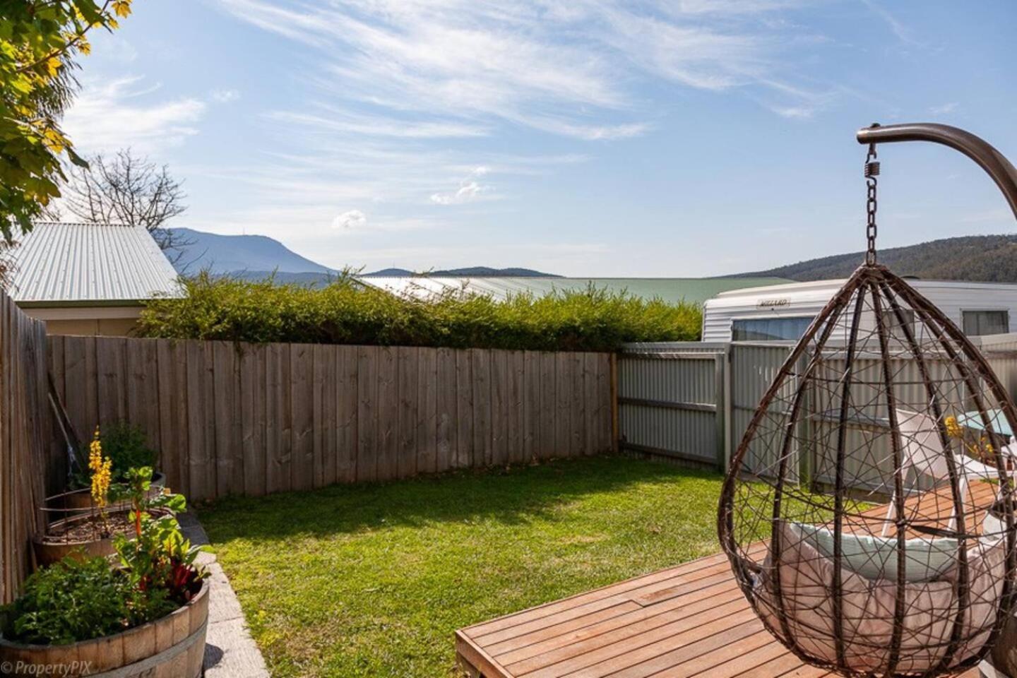Sunny Retreat in Kingston Beach
