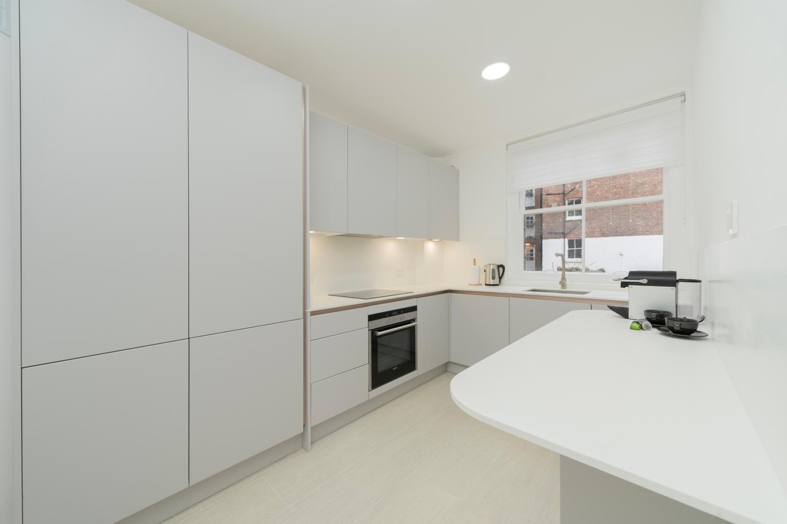 Bright & stylish apartment in Central London