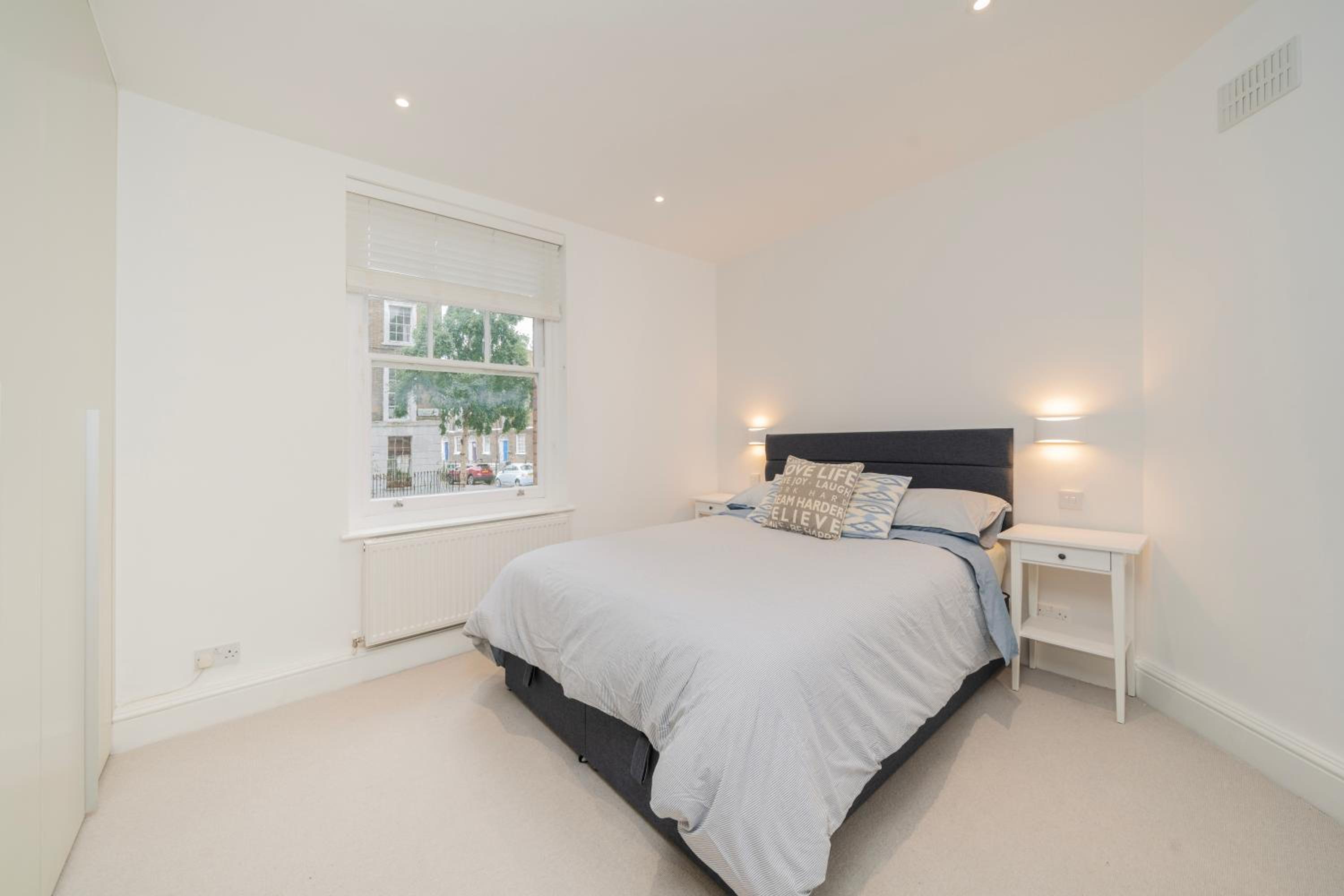 Bright & stylish apartment in Central London