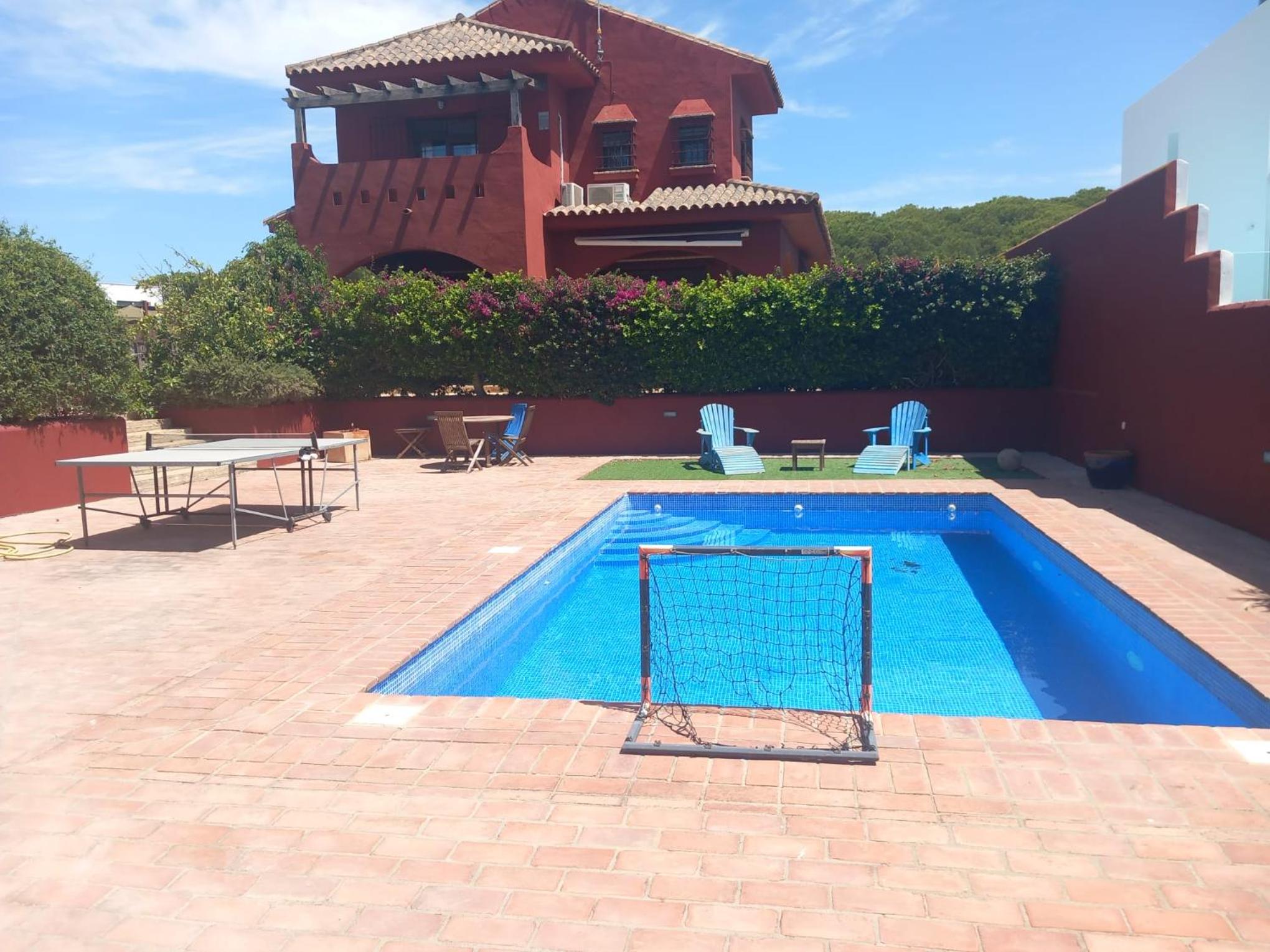 Hotel Chalet independiente en la loma - Image 1