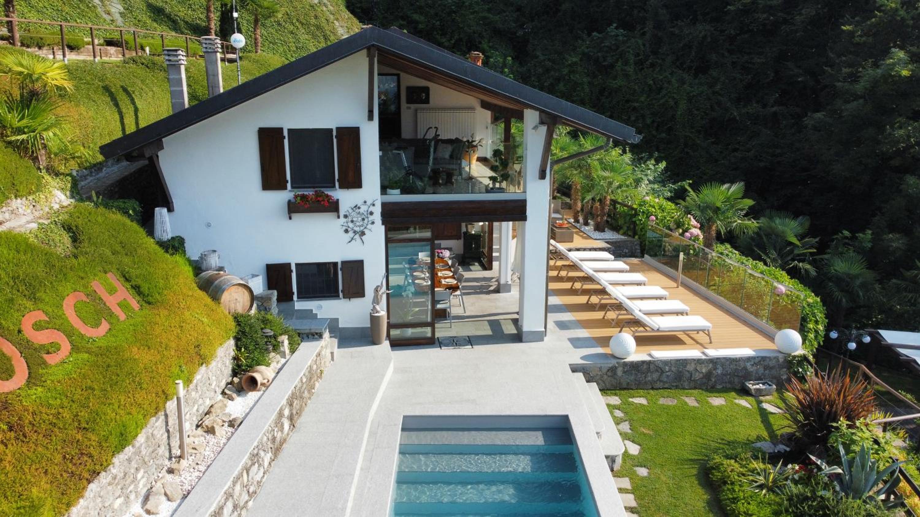 Villa Rosch en Lezzeno — recepcion & lobby