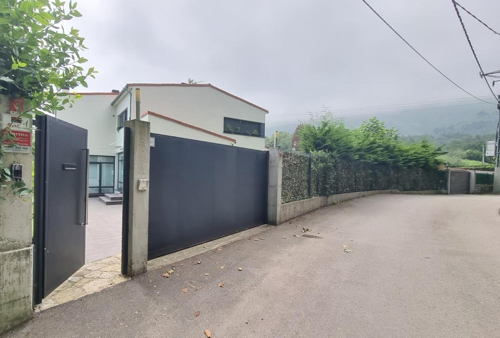 Villa Llanes Piscina Interior y Exterior – Talima