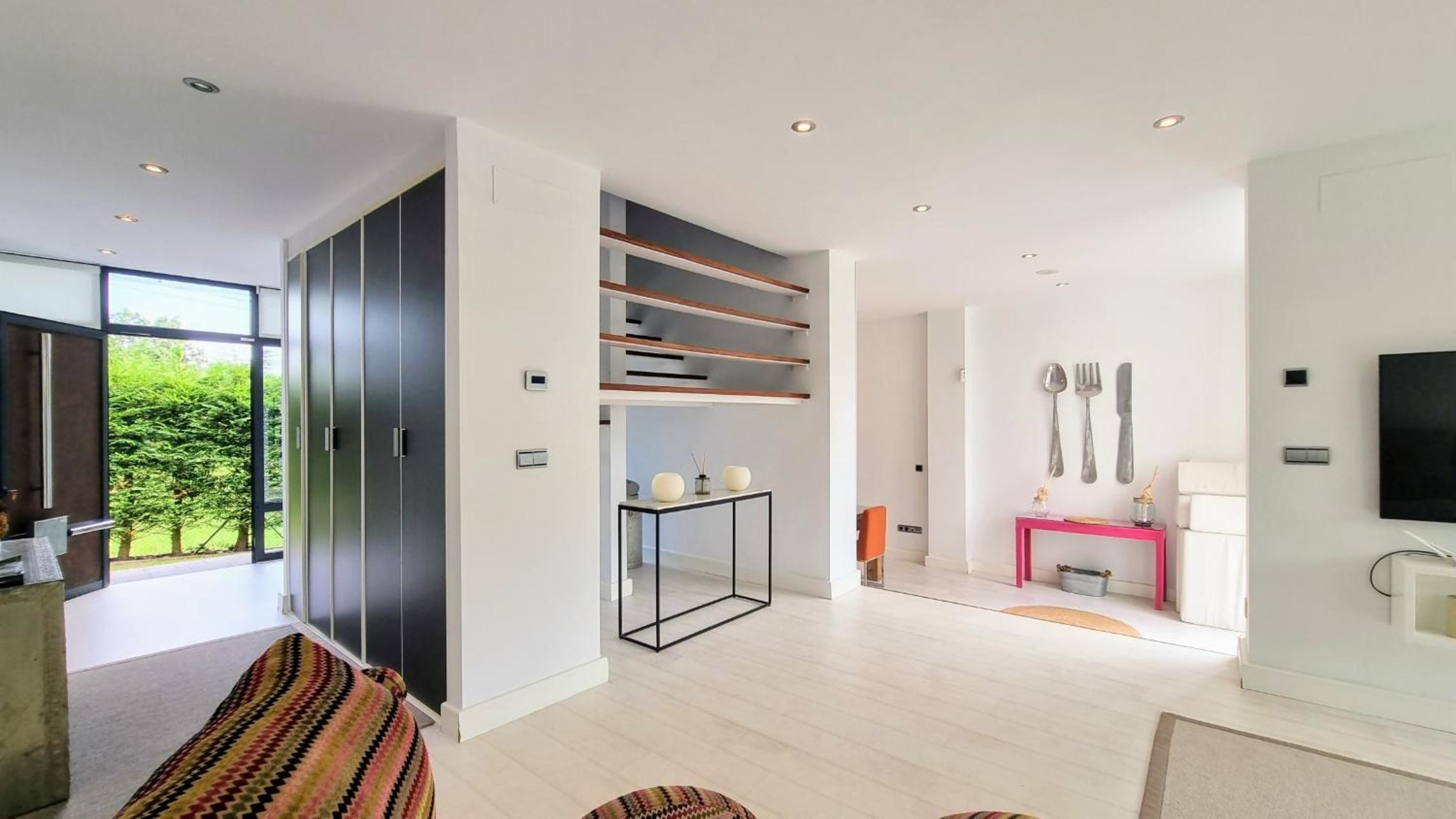 Villa Llanes Piscina Interior y Exterior – Talima
