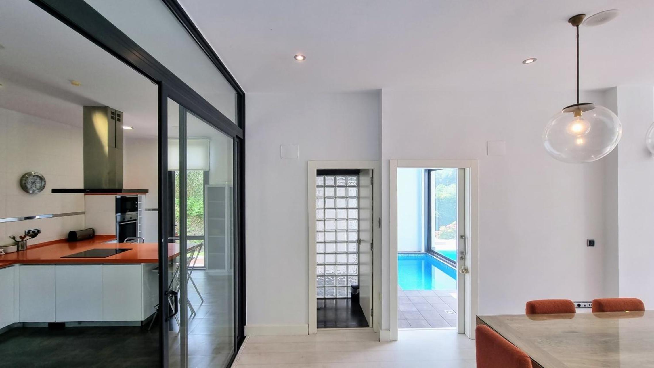 Villa Llanes Piscina Interior y Exterior – Talima