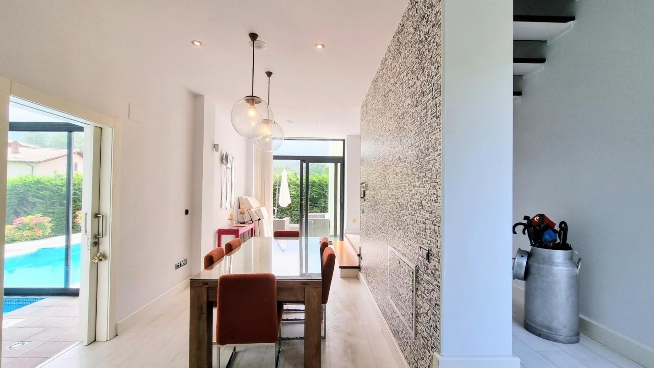 Villa Llanes Piscina Interior y Exterior – Talima