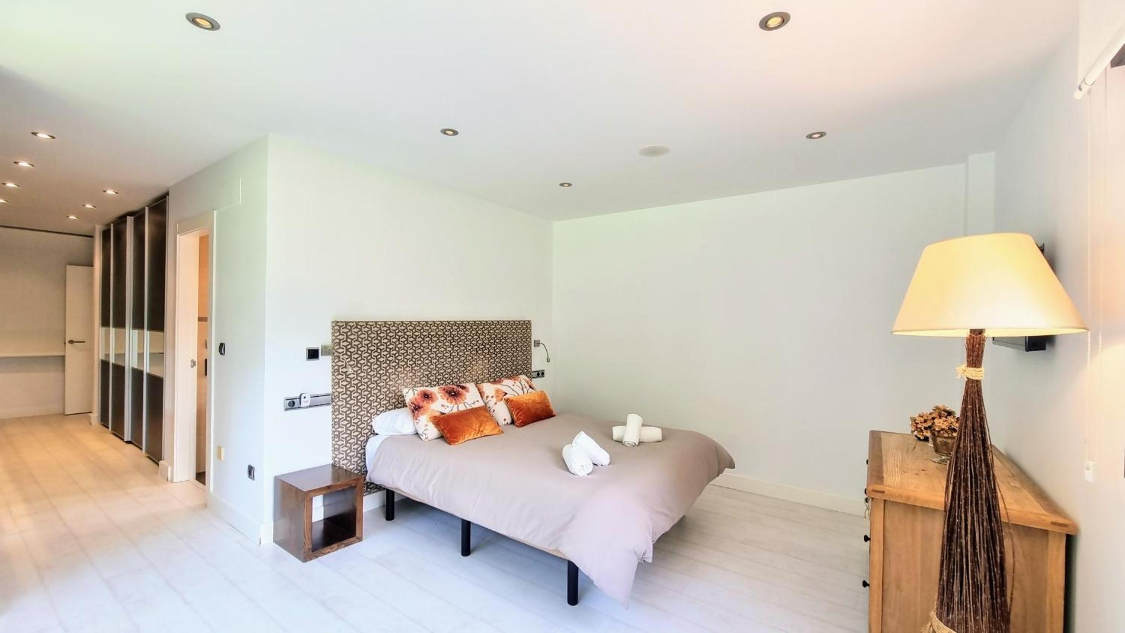 Villa Llanes Piscina Interior y Exterior – Talima