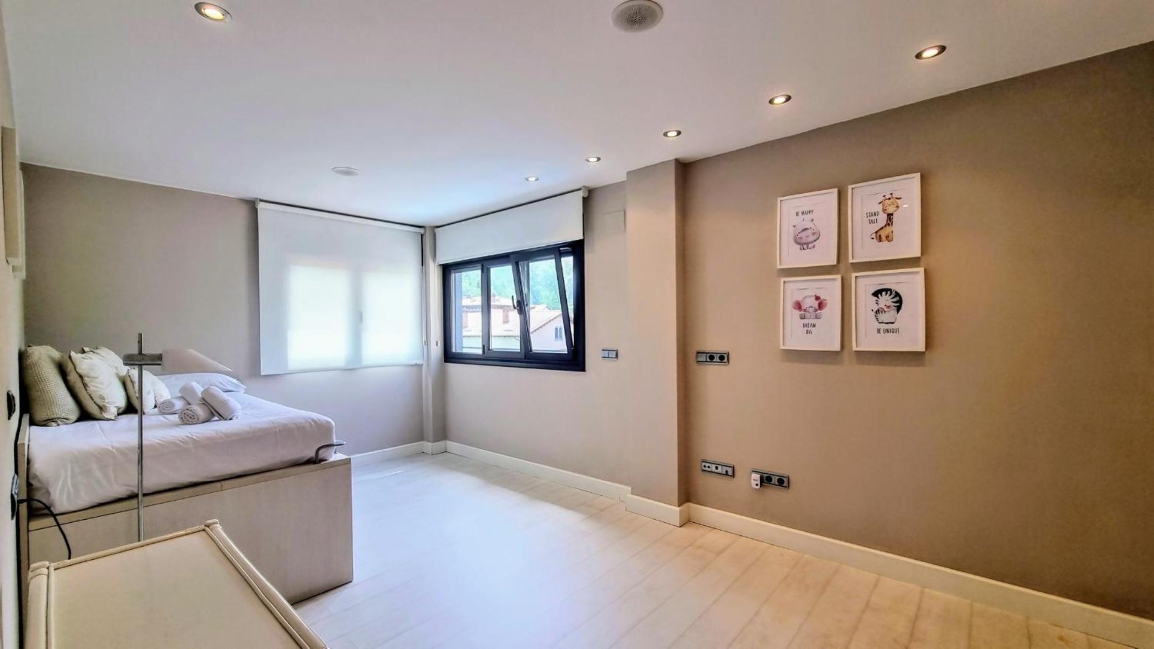 Villa Llanes Piscina Interior y Exterior – Talima