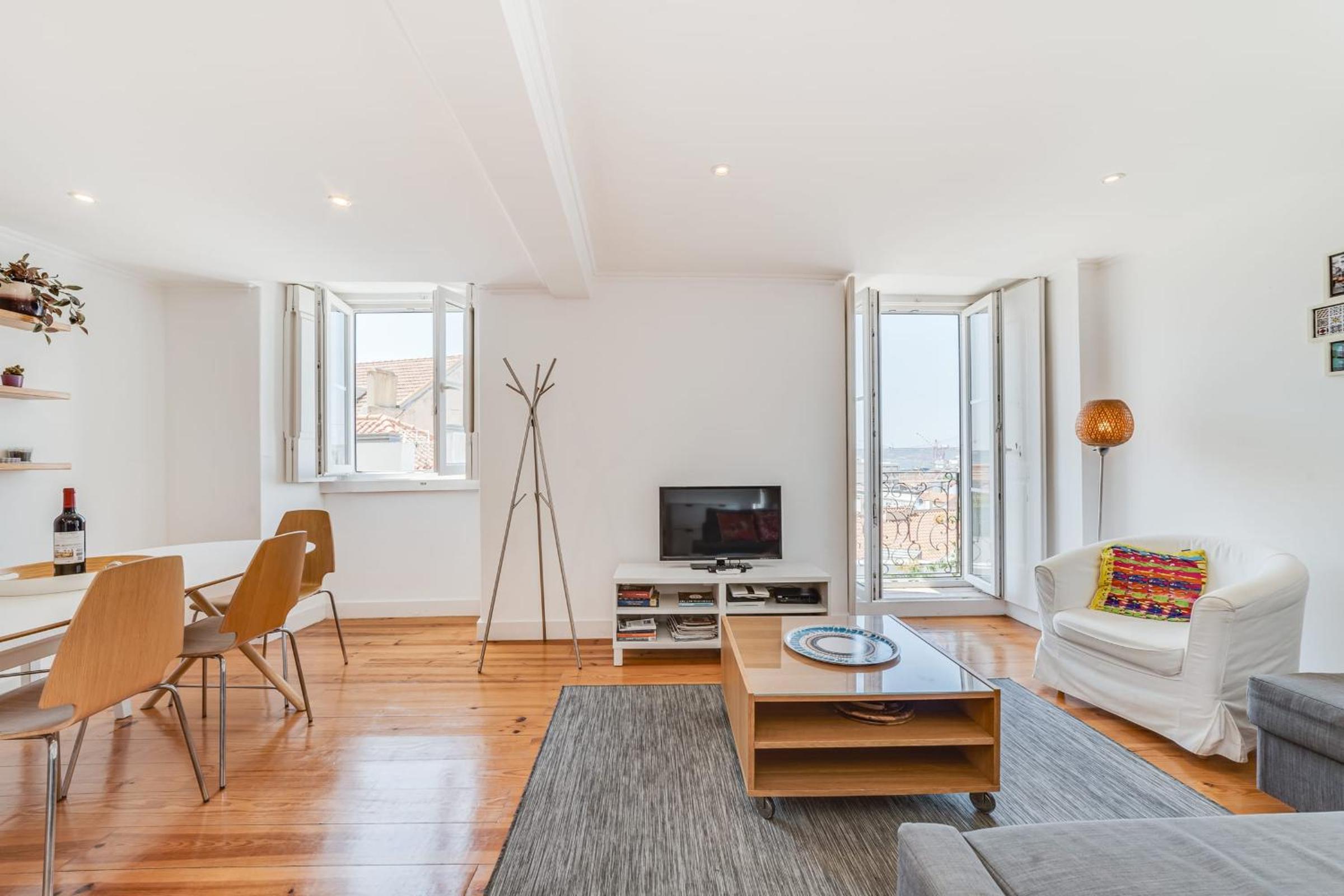 The Cordoeiros - Lisbon Apartments view 4