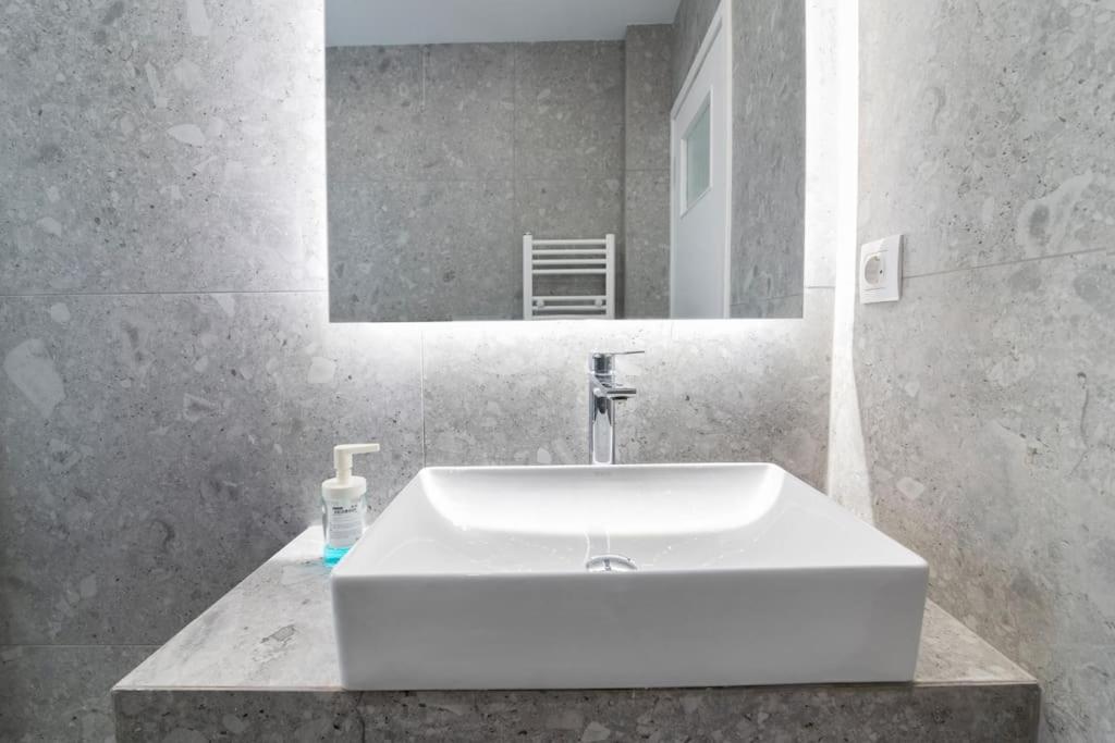 Modern Apart in Pagrati- Athens