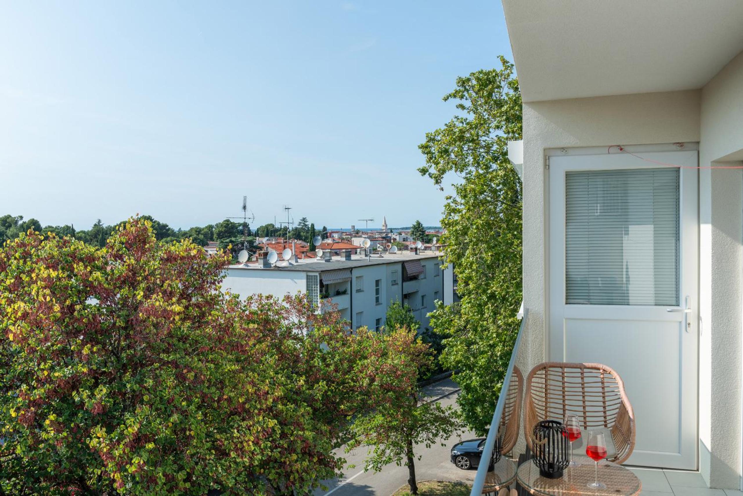 Premium Apartment Noelle view 5