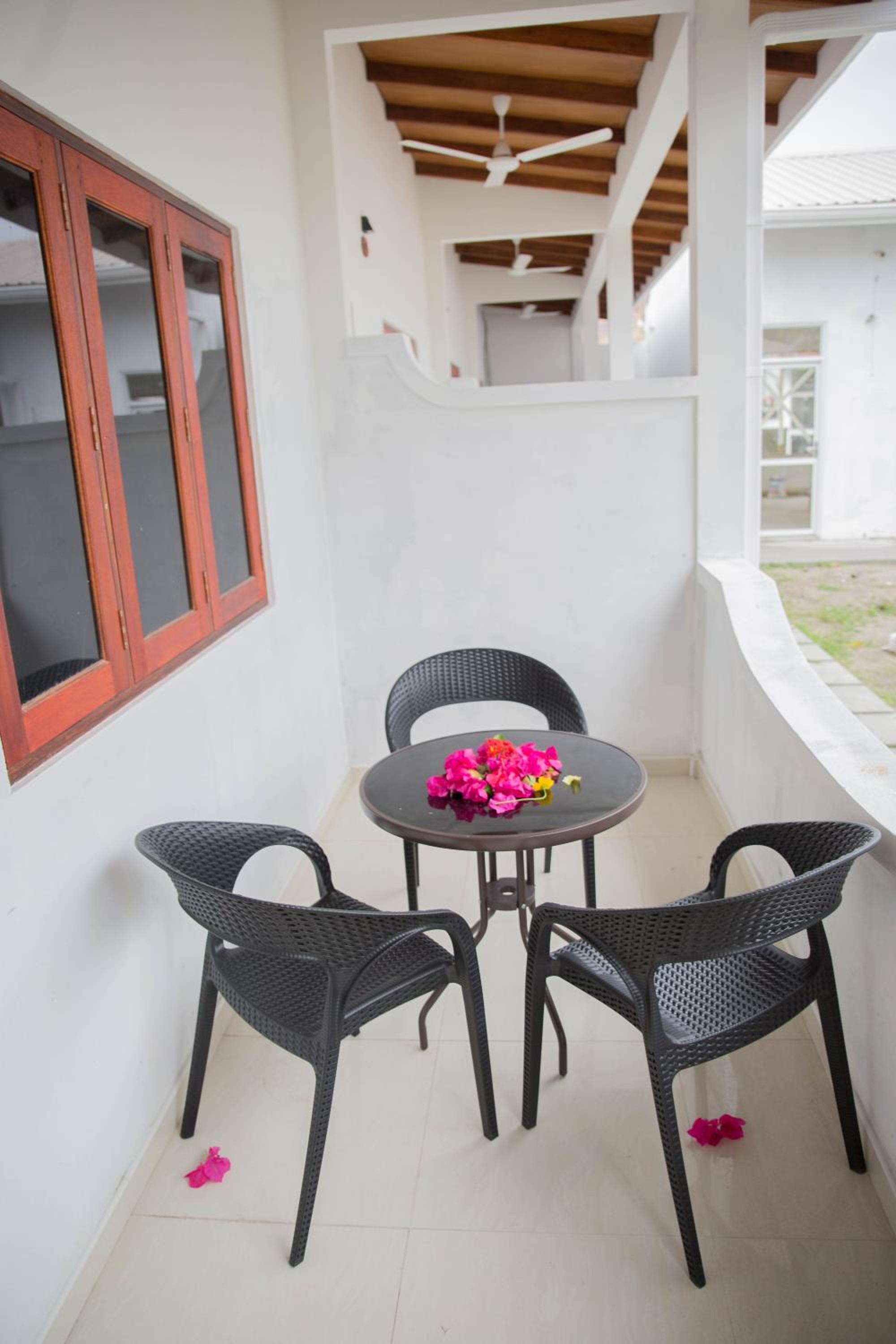 Velidhoo Inn photo 3
