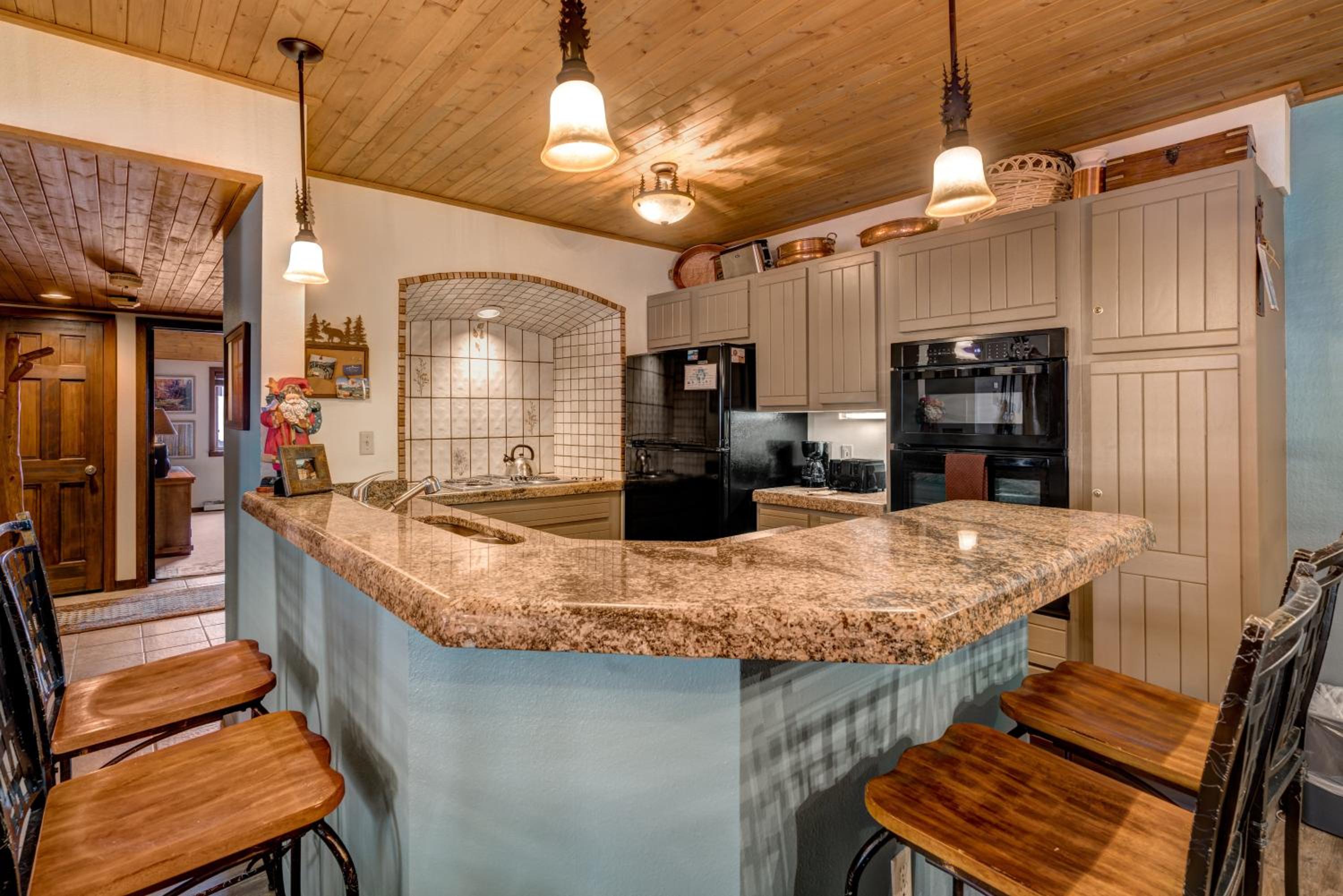 Outdoor Hot Tubs, Fire Pit, Next Door to Ski Area Summer Activities view 4