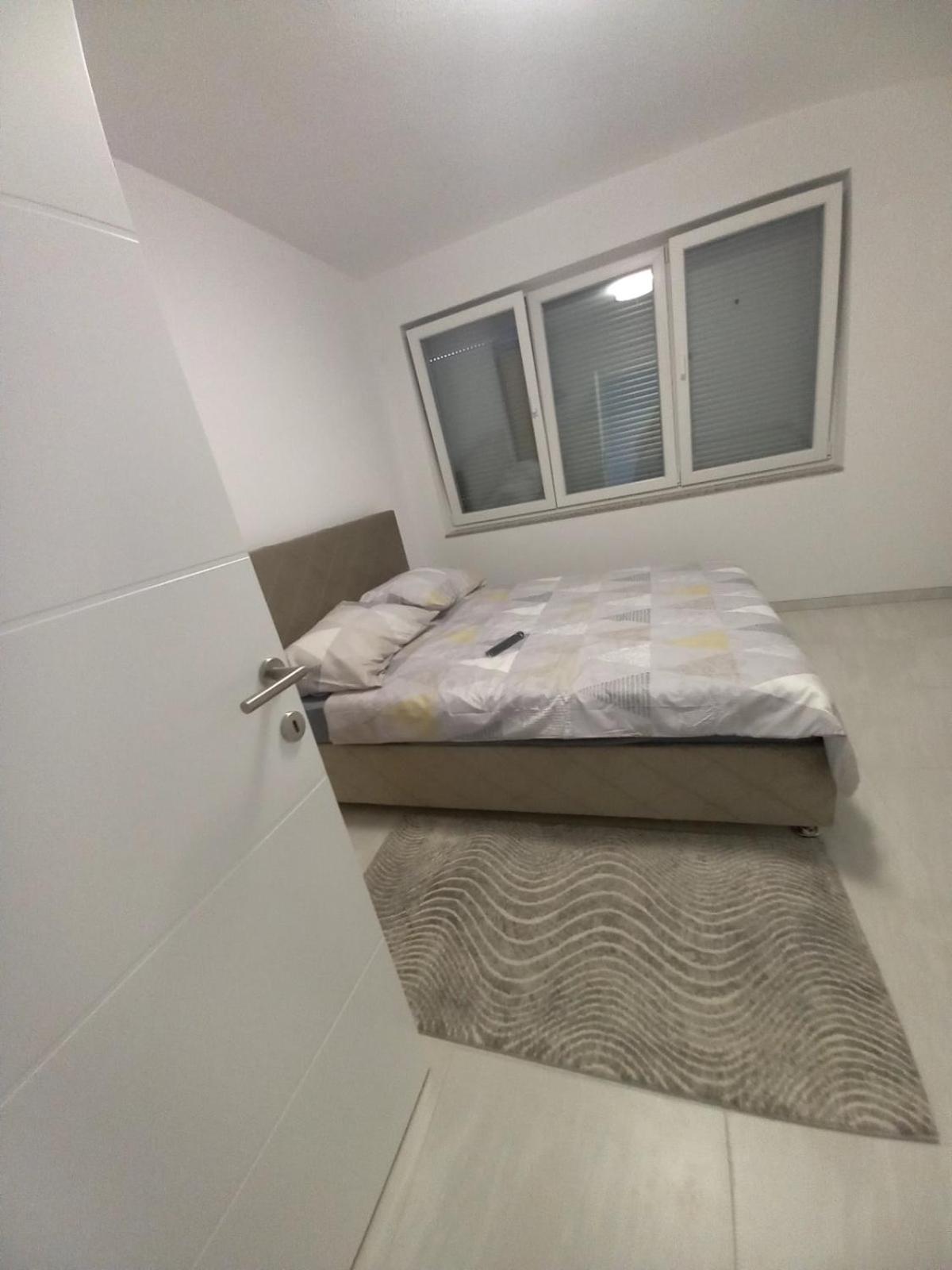 Apartments White House Bihac
