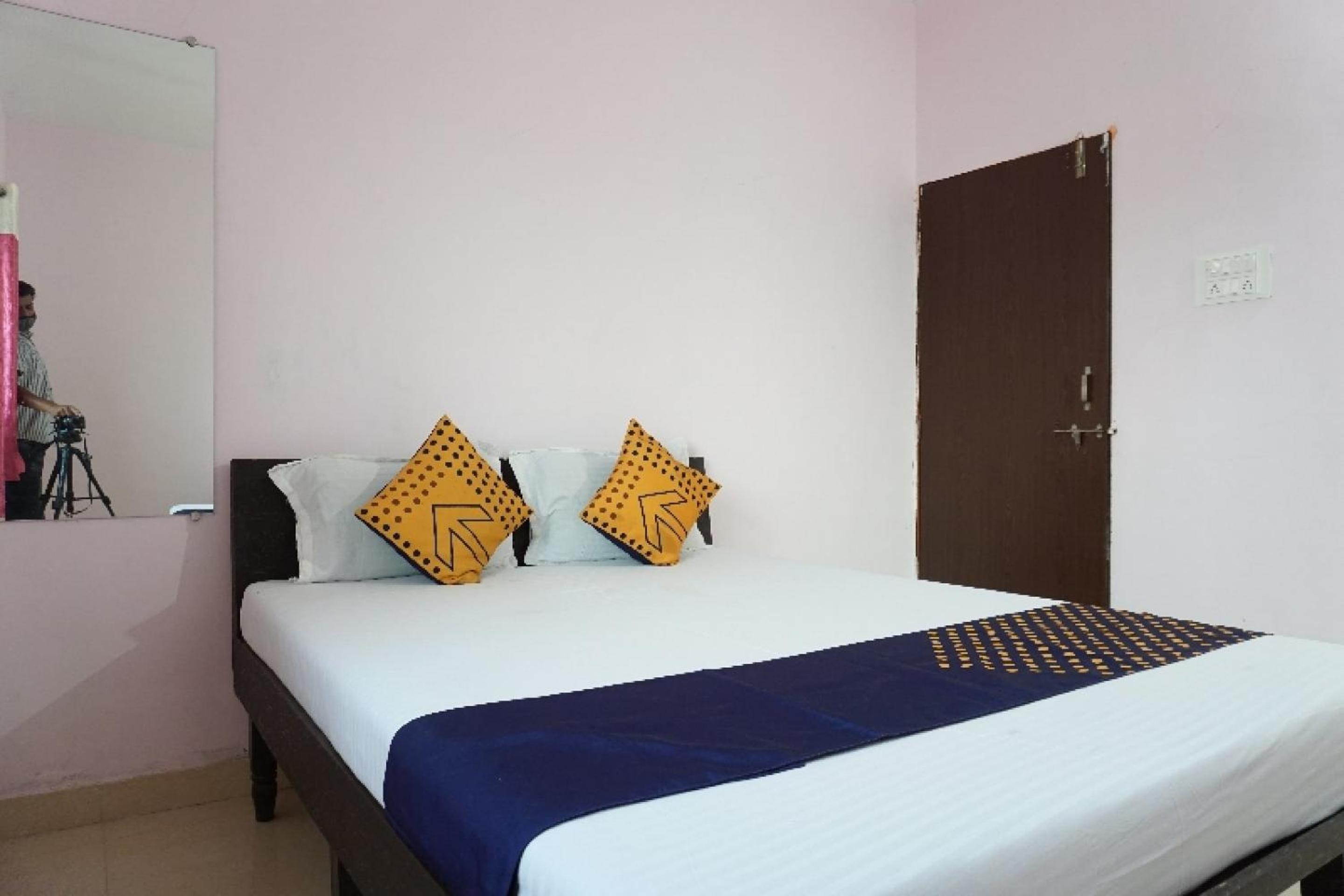 SPOT ON Hotel Aryan Lodging And Boarding