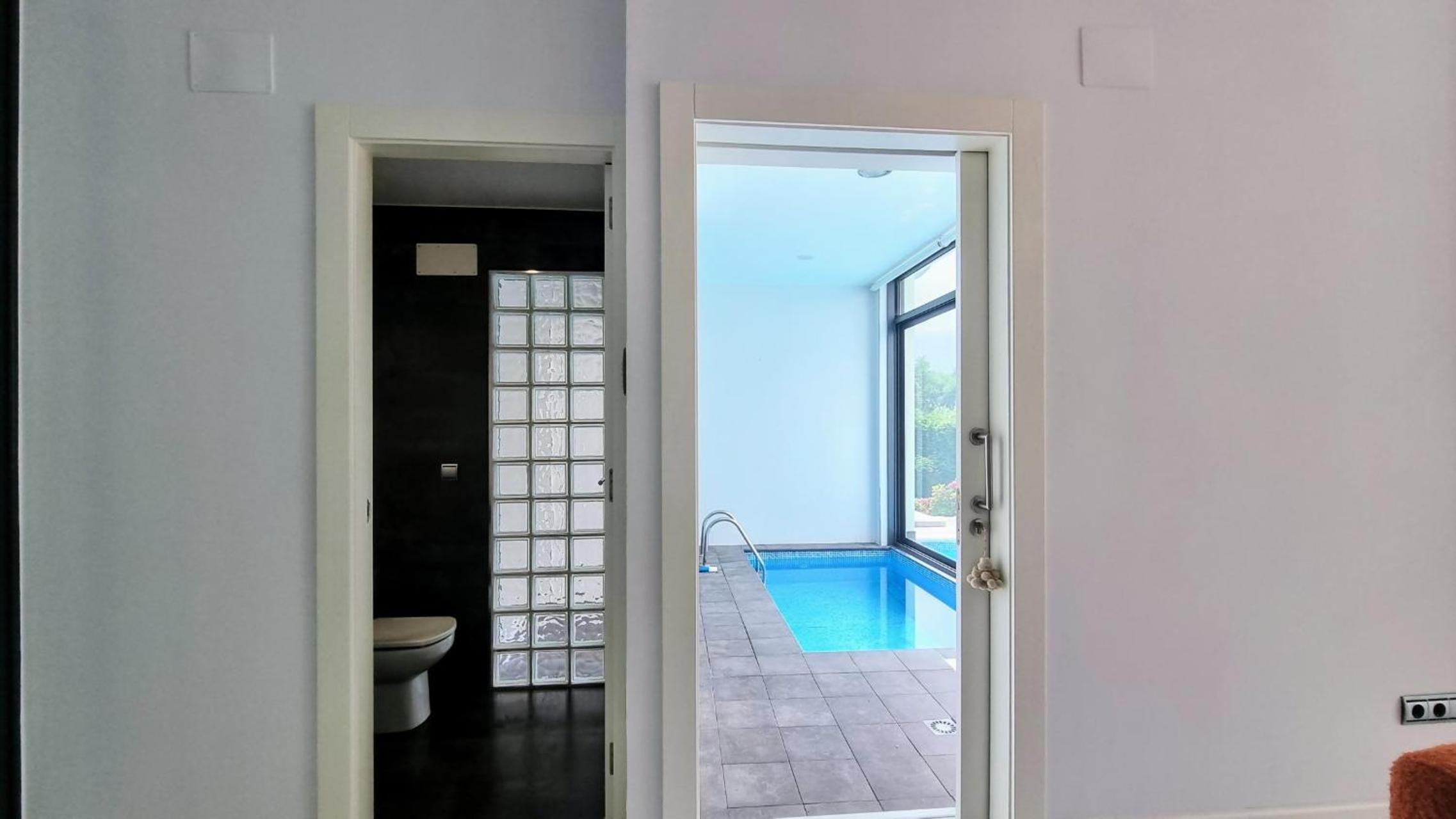 Villa Llanes Piscina Interior y Exterior – Talima