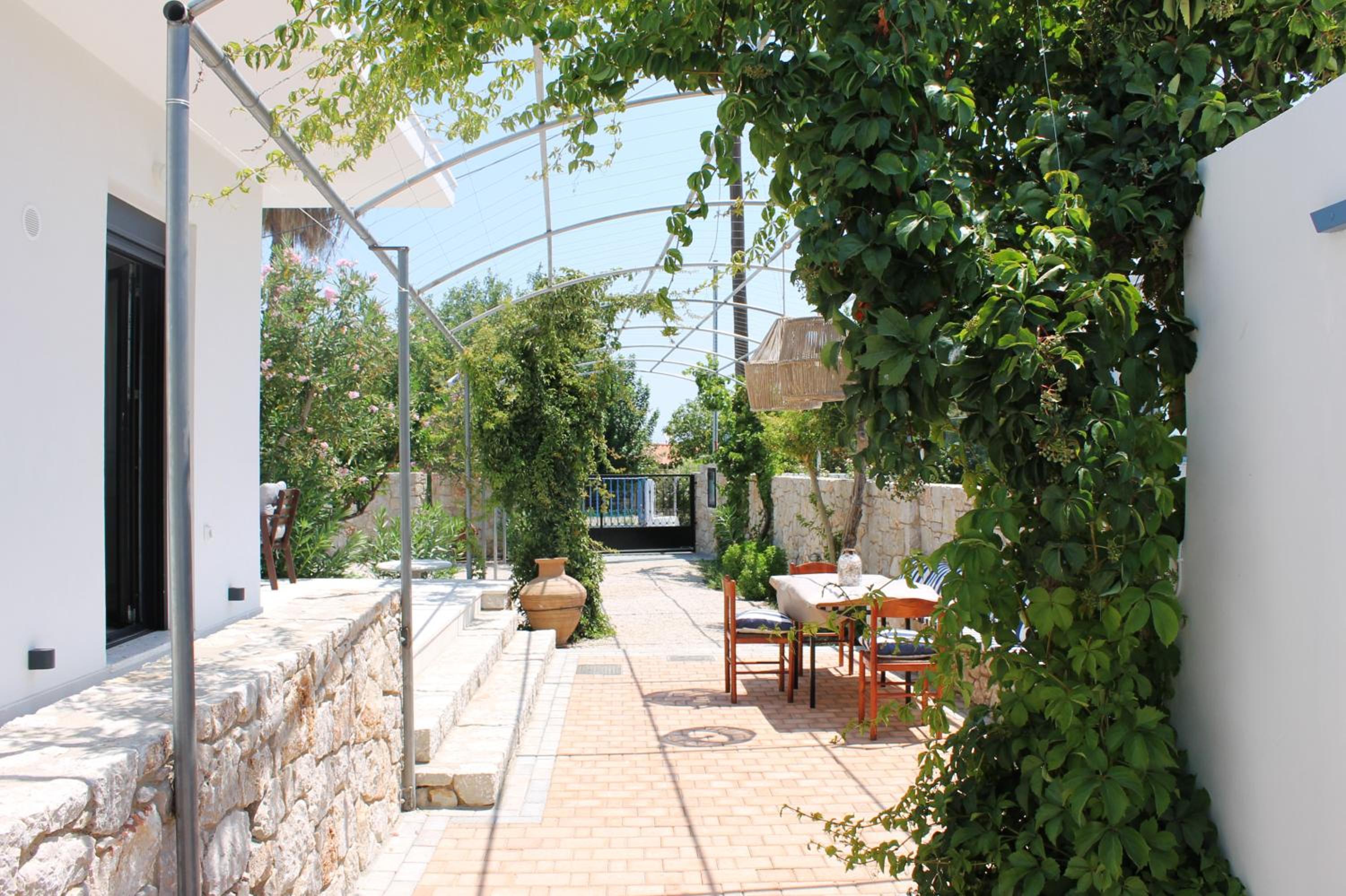 ELÉNAS slow living villa photo 5