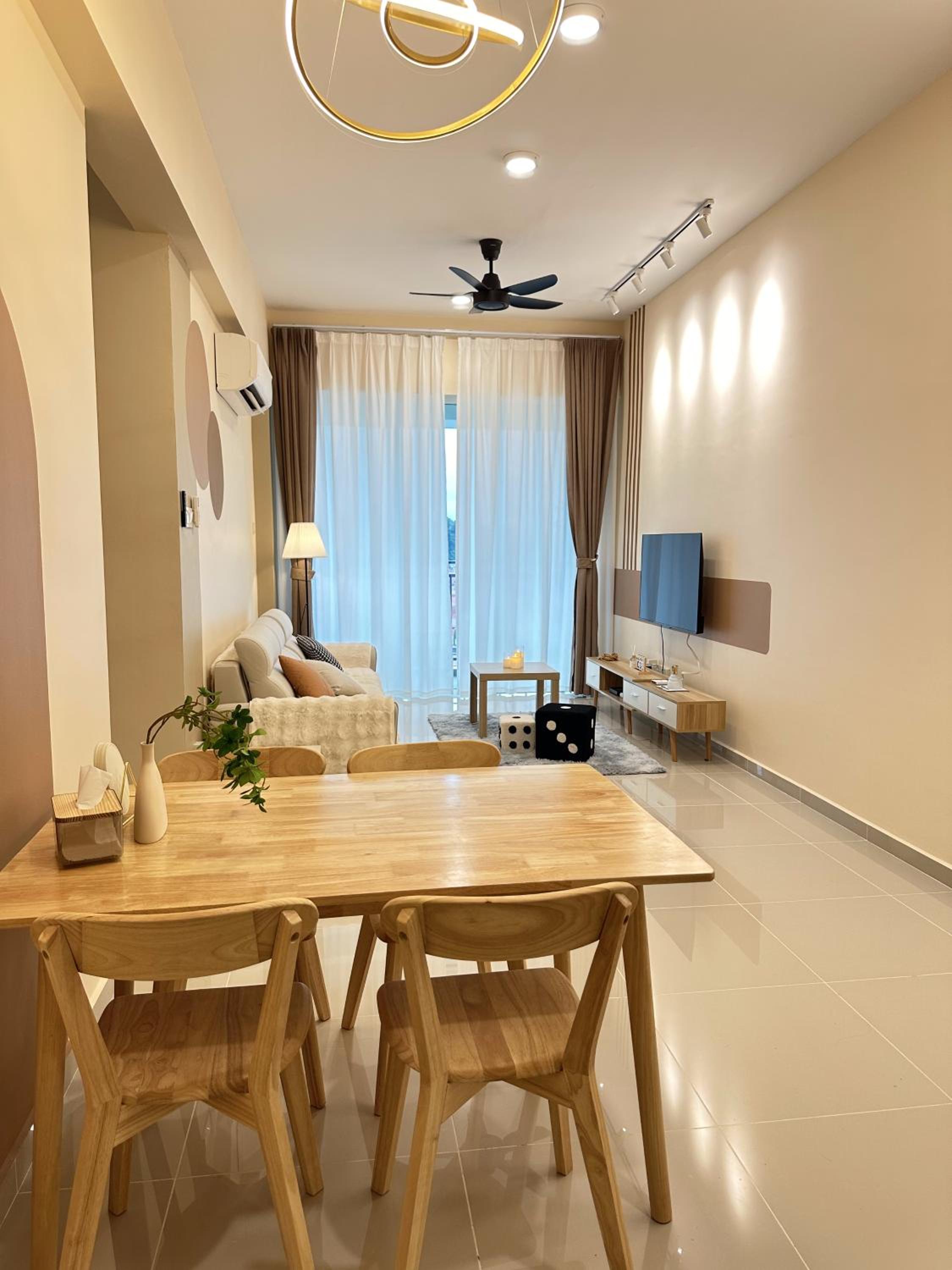 Stylish Bearbrick 3R2B Home sandakan photo 1
