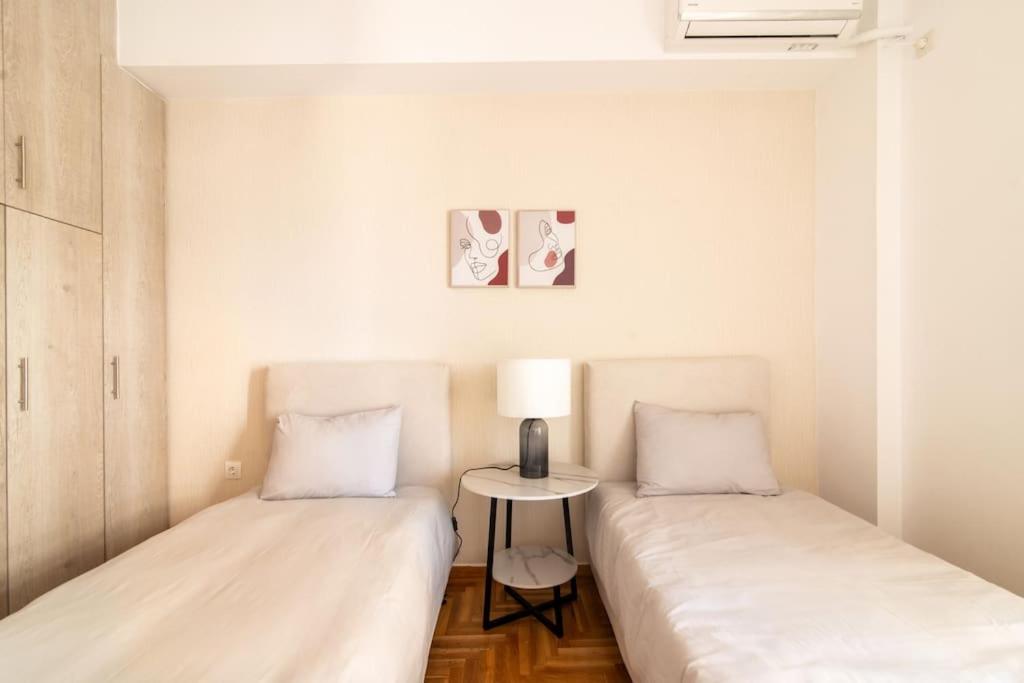 Executive Vibes - near Acropolis