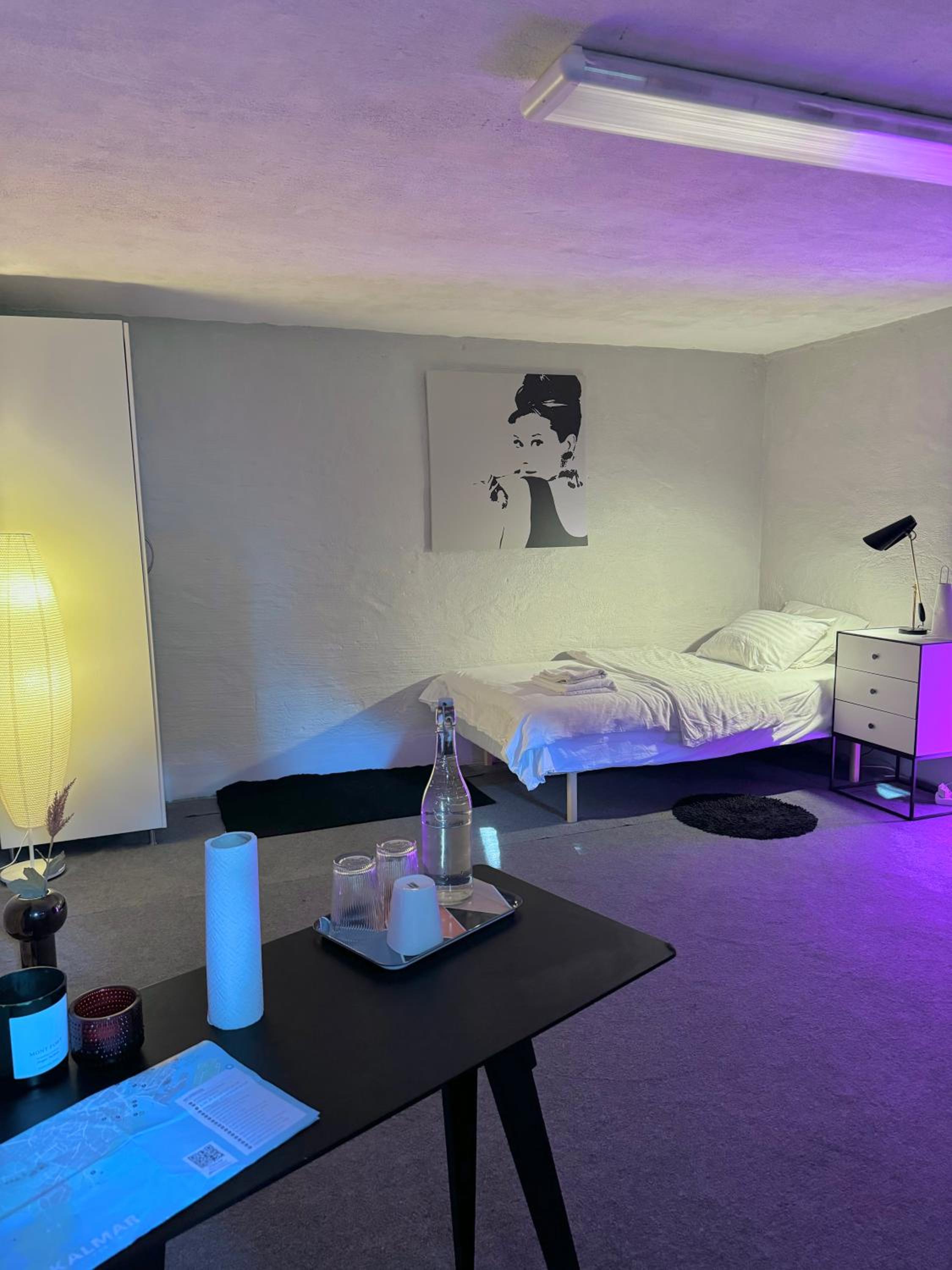 Hotel Nice guest room apartment within walking distance to Kalmar central station - Image 1