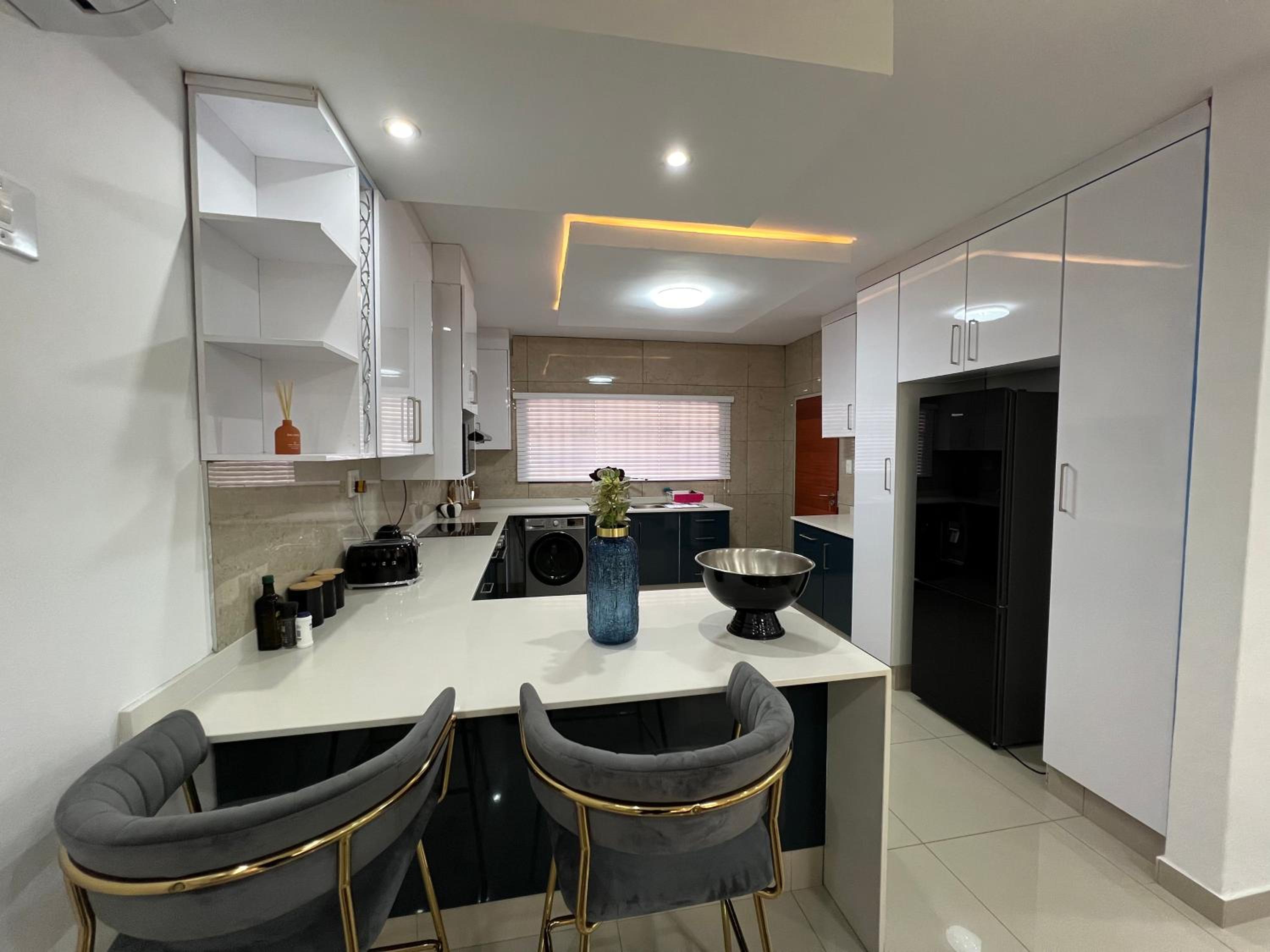 Shobalenku Opulent apartments