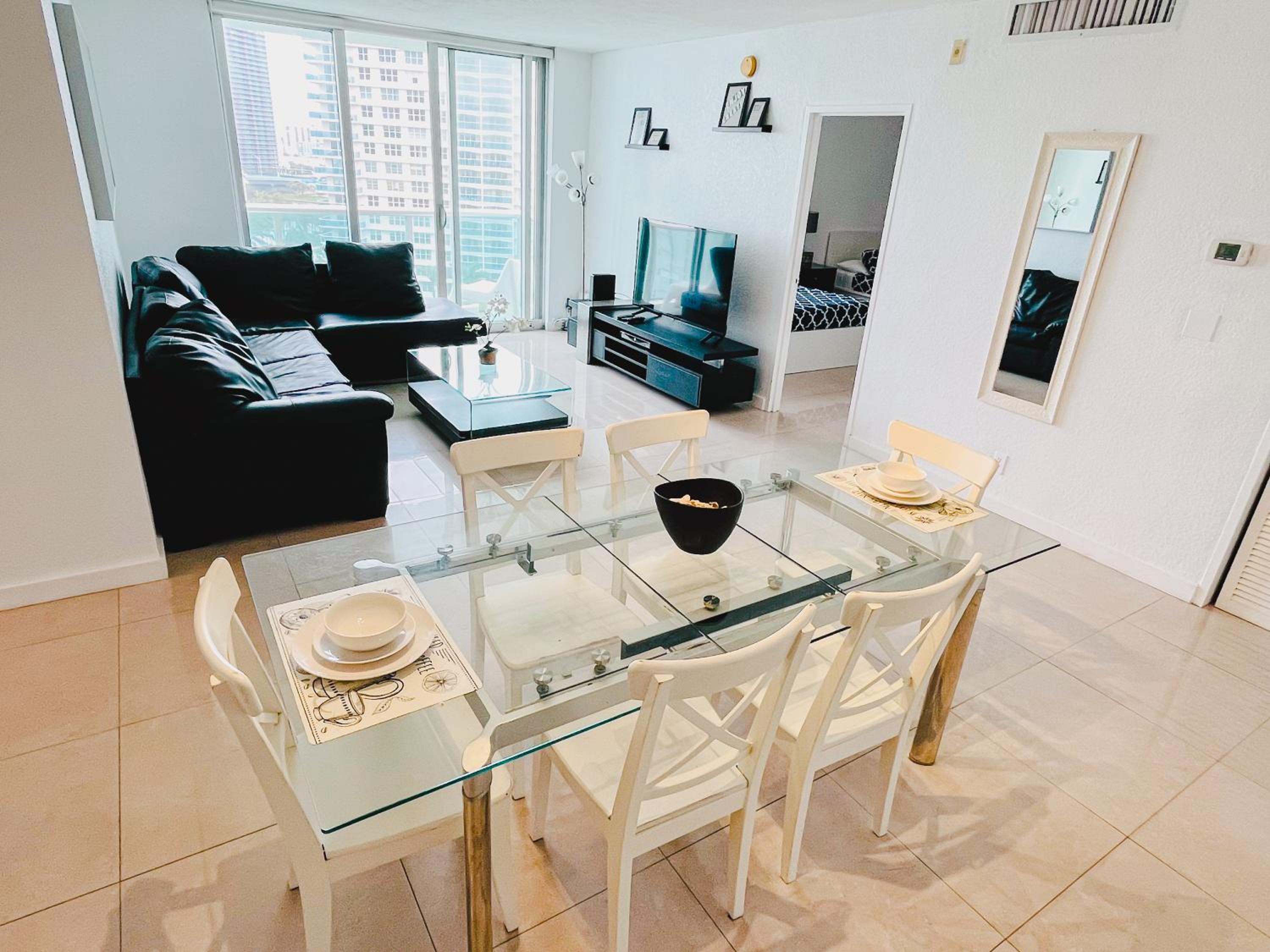 Miami Hollywood Awesome 2 Bedroom 2 Bathroom 003-22bvic