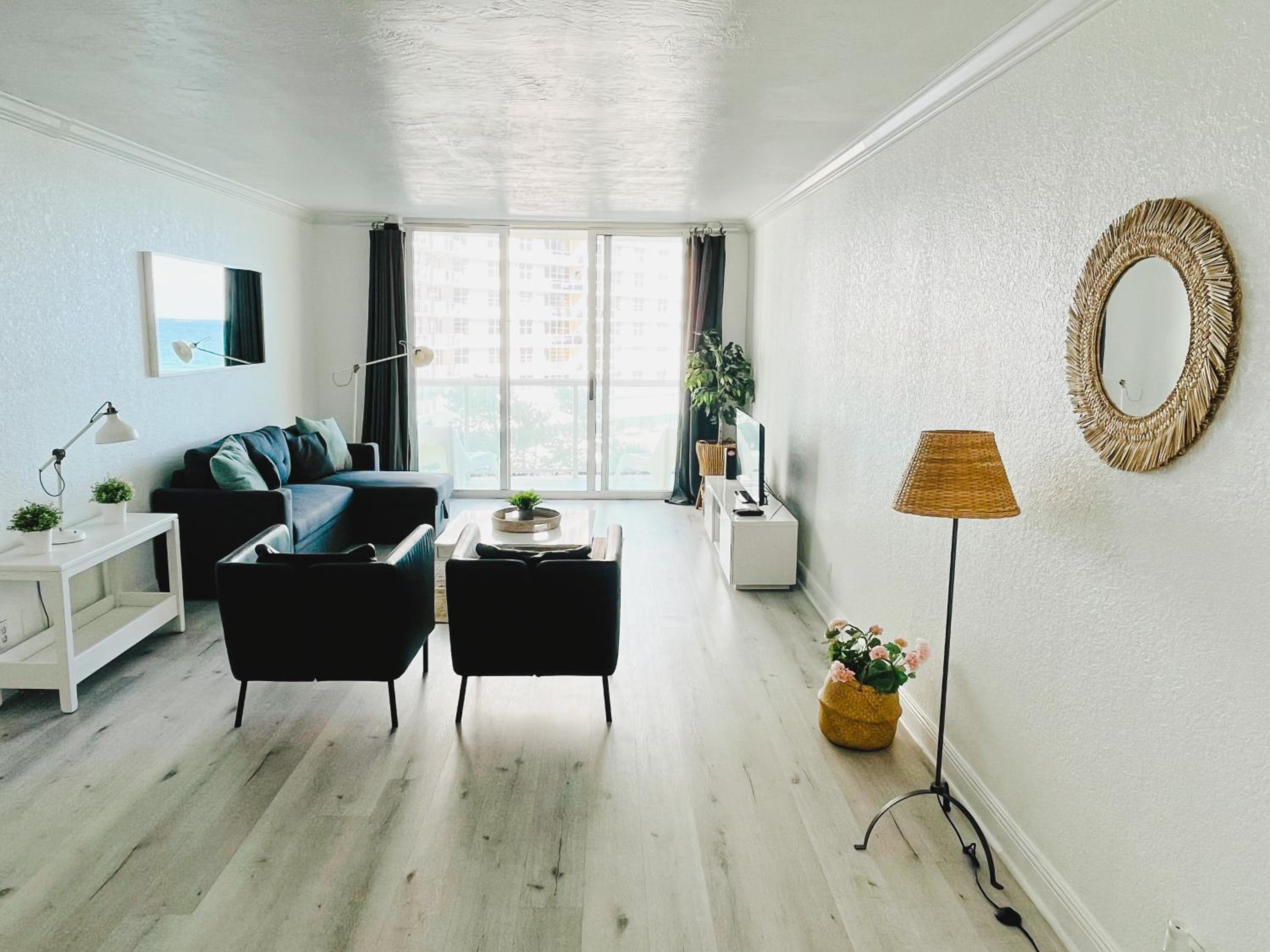 Miami Hollywood Condo 2BD With Ocean View 005-21mar view 4