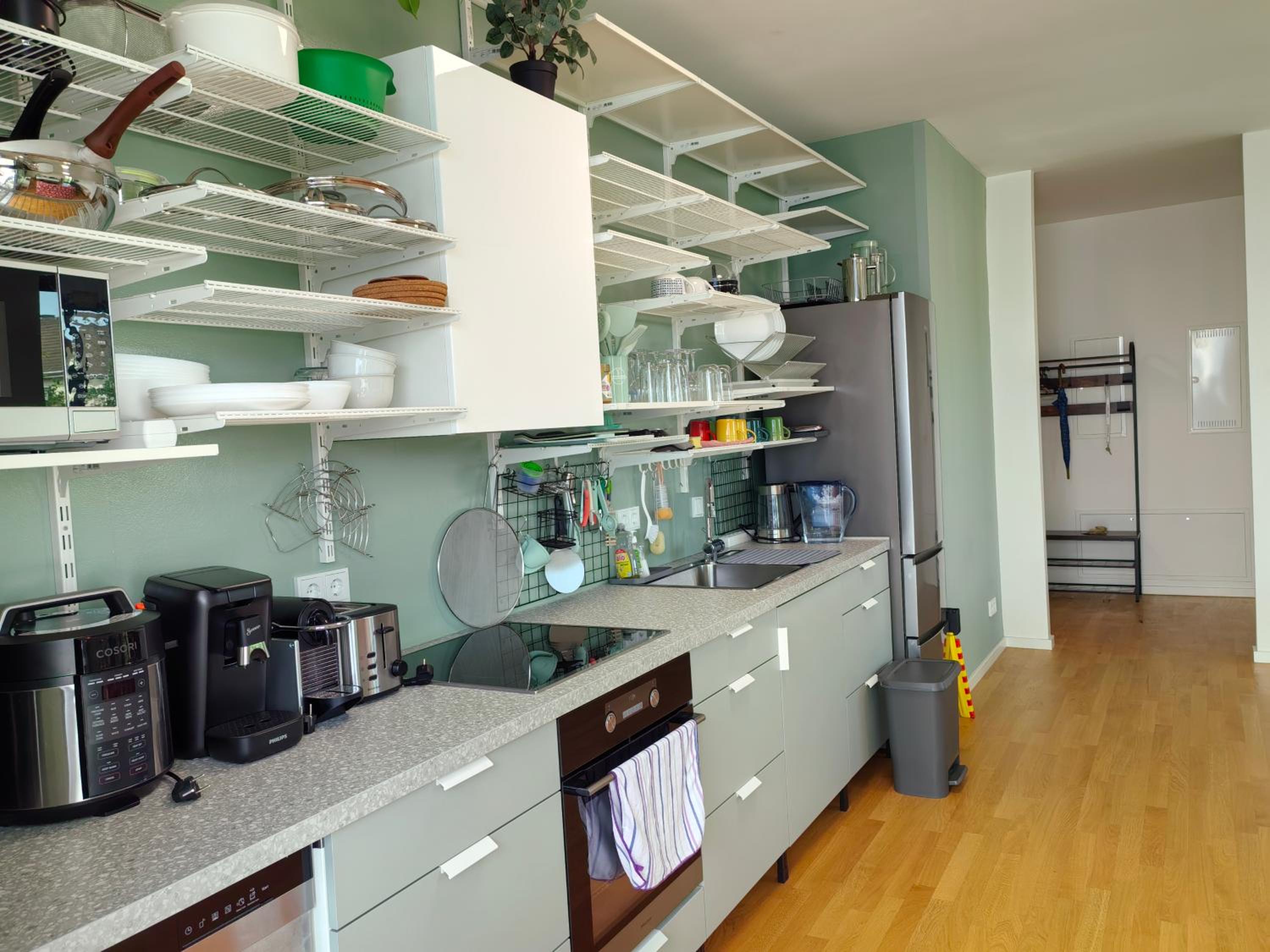 3 rooms 2 bathrooms 2 toilets new apartment center of Düsseldorf underground parking space contactless self check-in