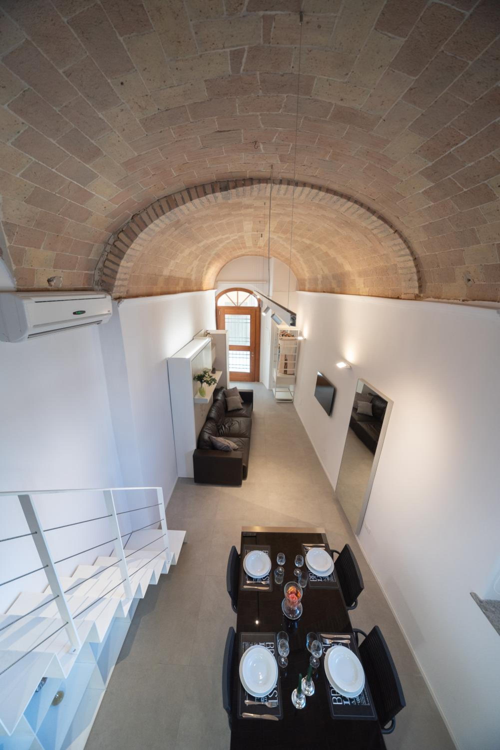 Palazzo Ricca Guarducci Piano Terra view 2
