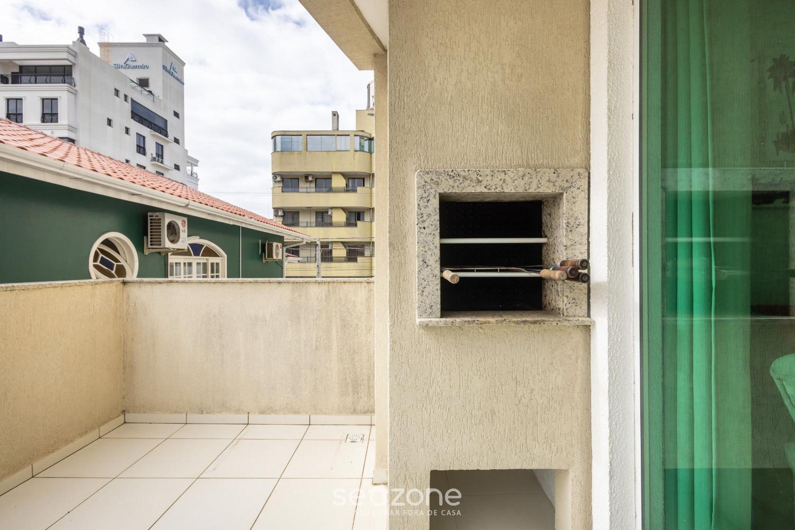 Apartamentos próximo a Praia de Bombas - ARZ