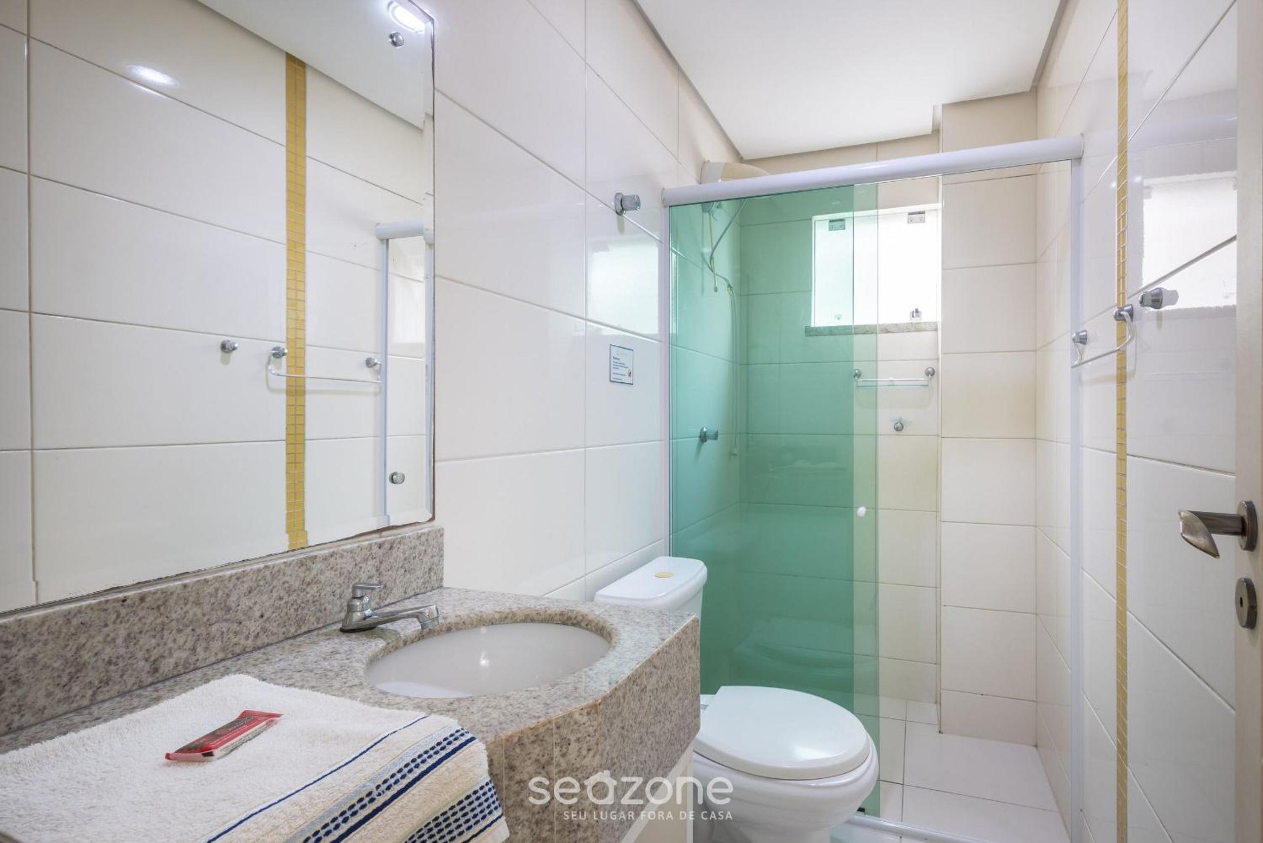 Apartamentos próximo a Praia de Bombas - ARZ