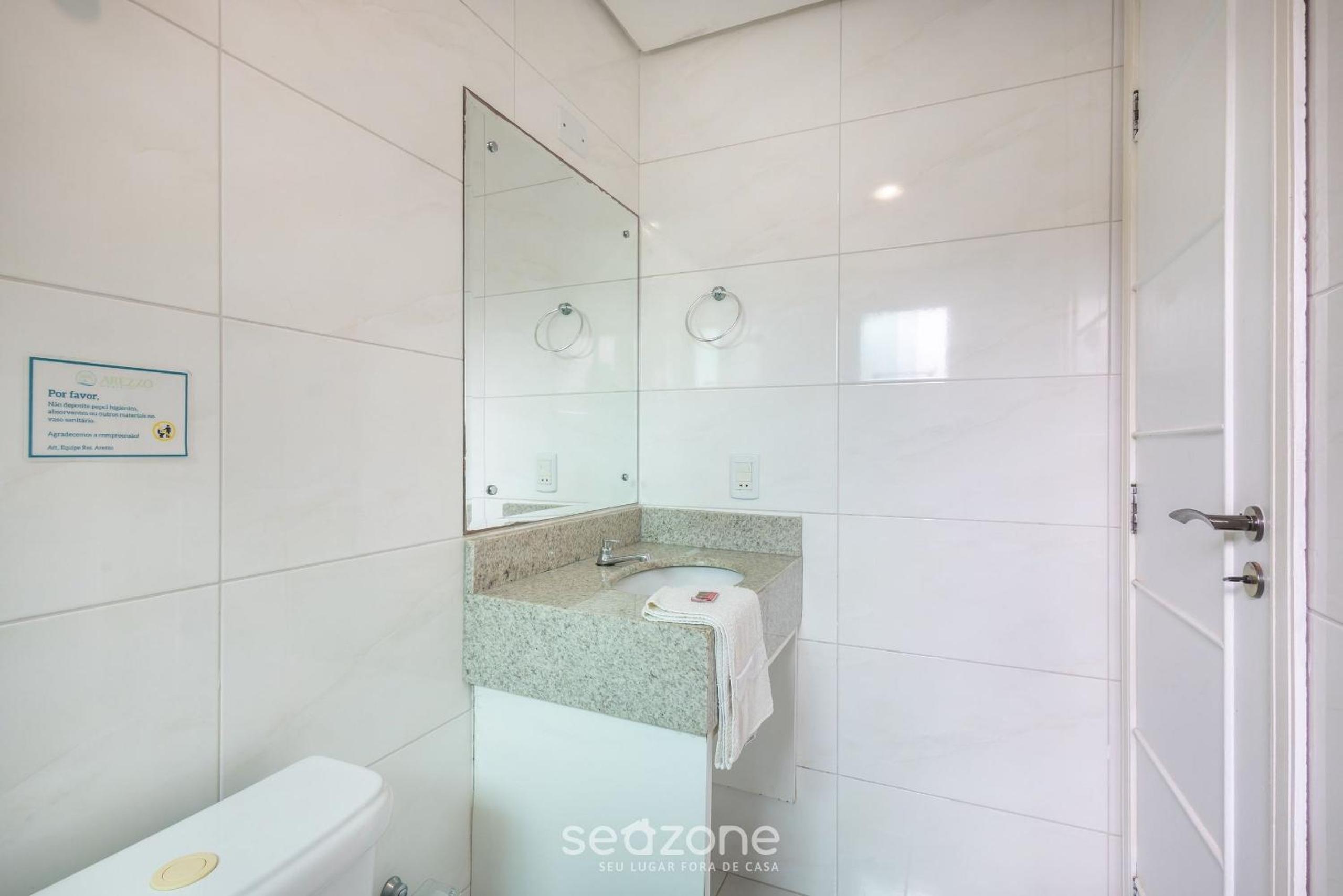 Apartamentos próximo a Praia de Bombas - ARZ