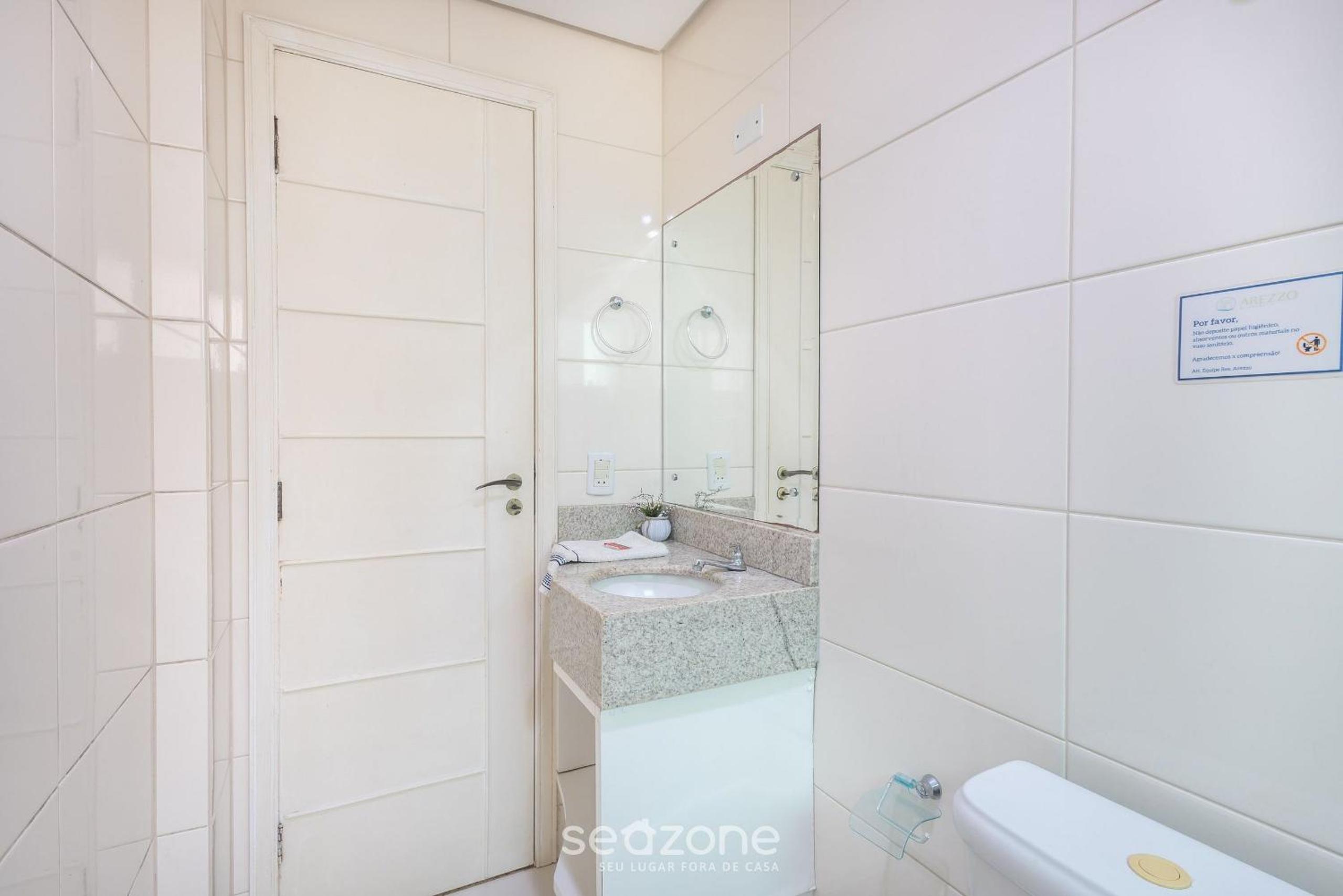 Apartamentos próximo a Praia de Bombas - ARZ