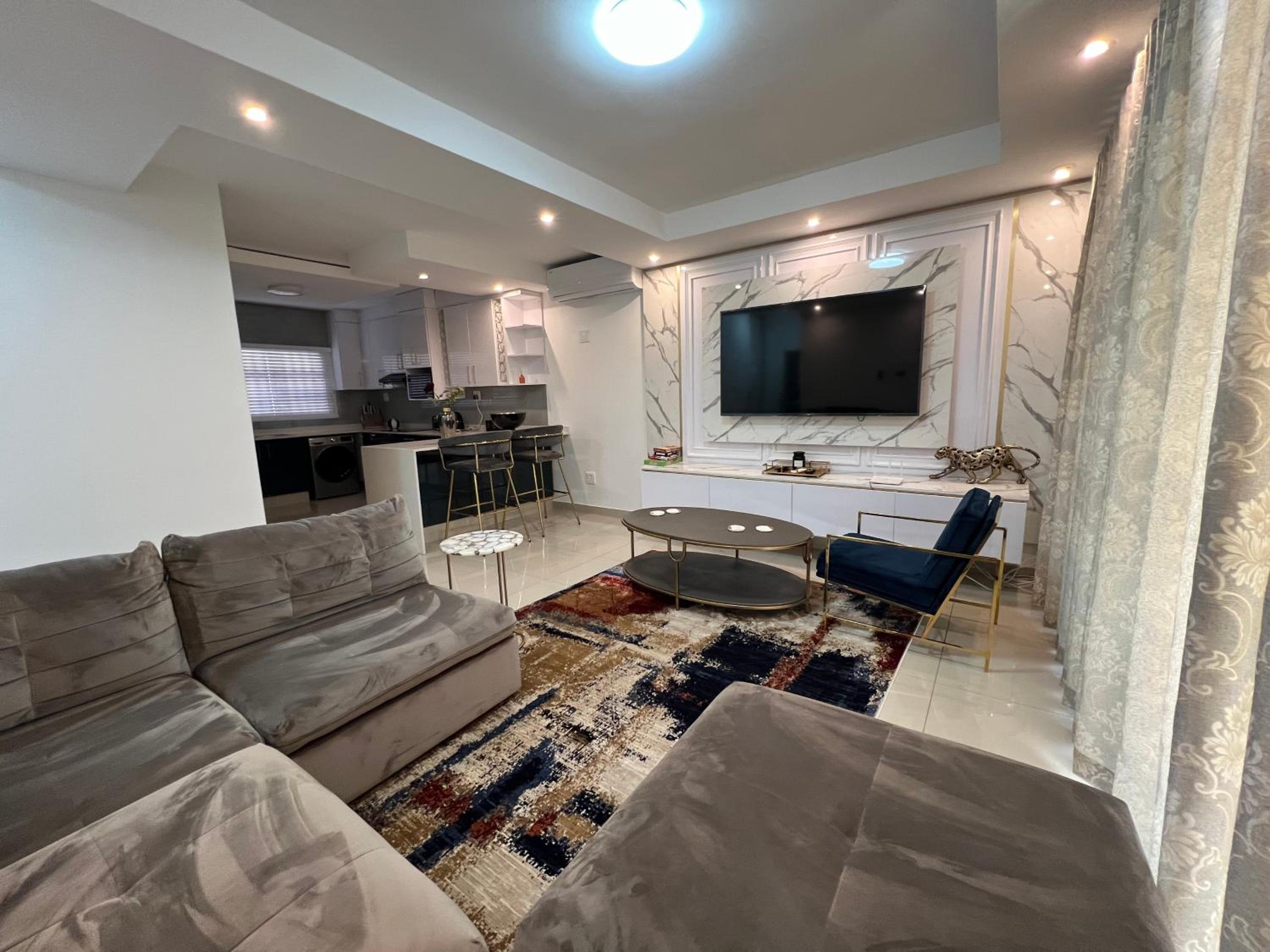 Shobalenku Opulent apartments