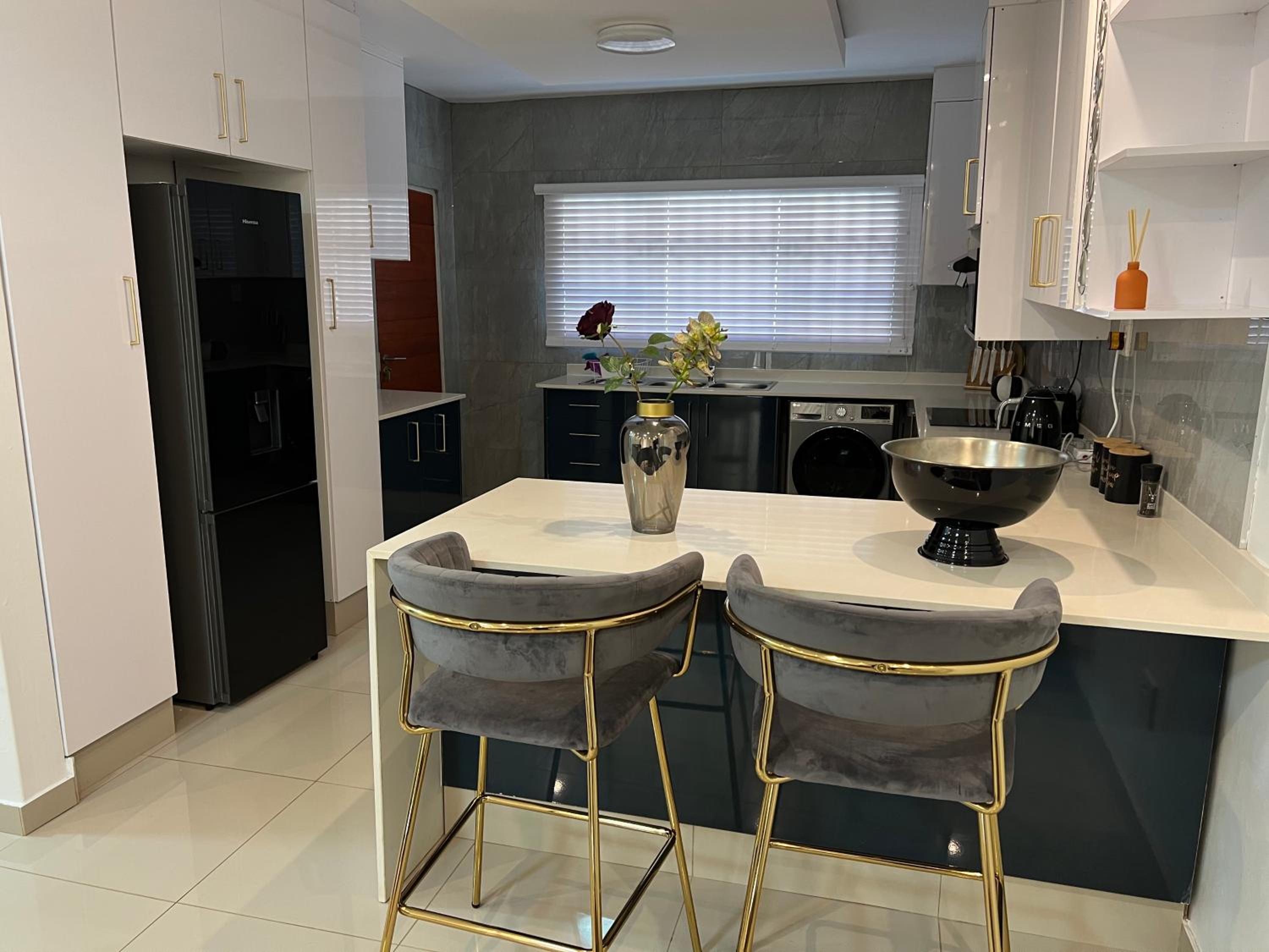 Shobalenku Opulent apartments