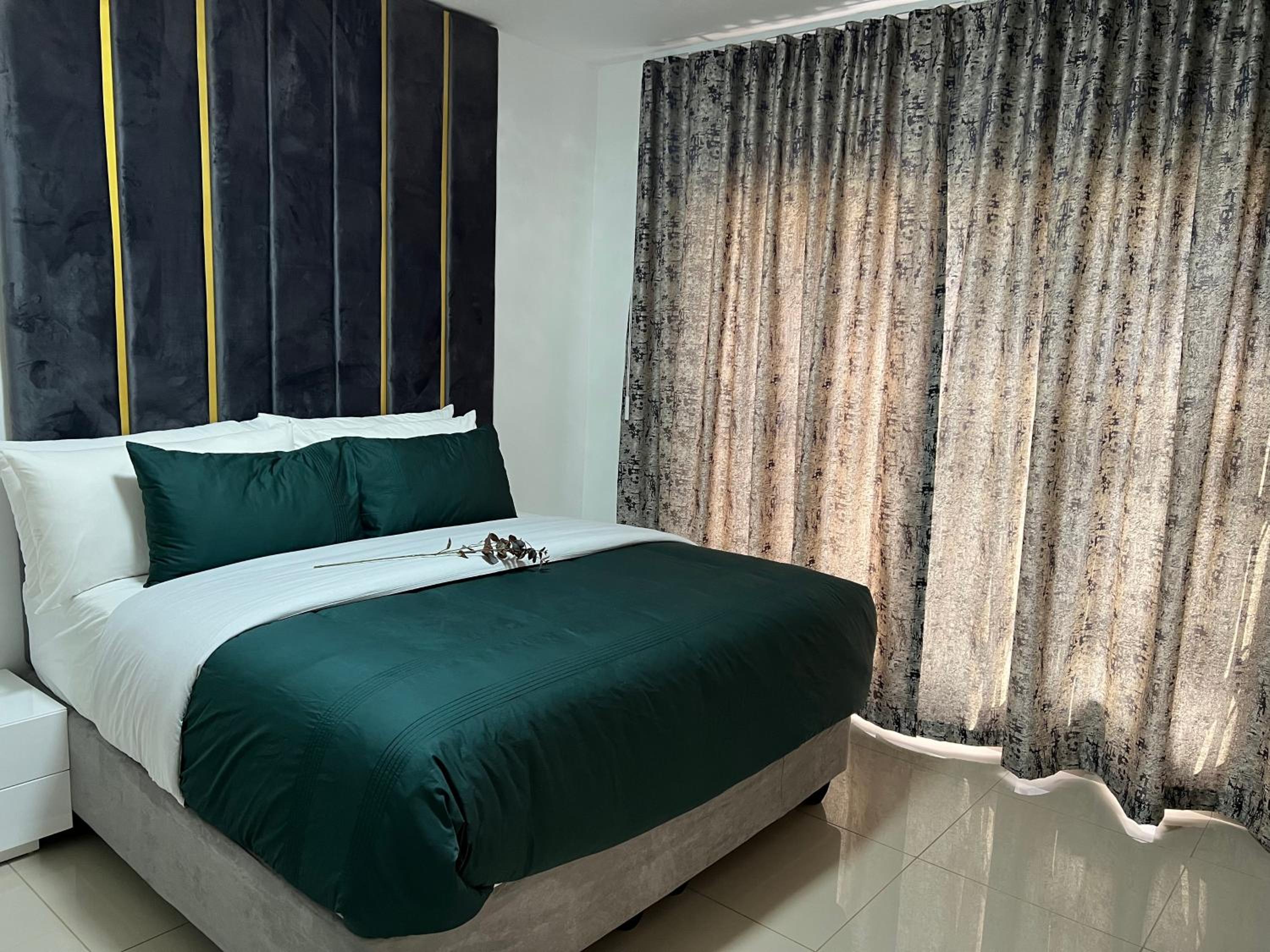 Shobalenku Opulent apartments