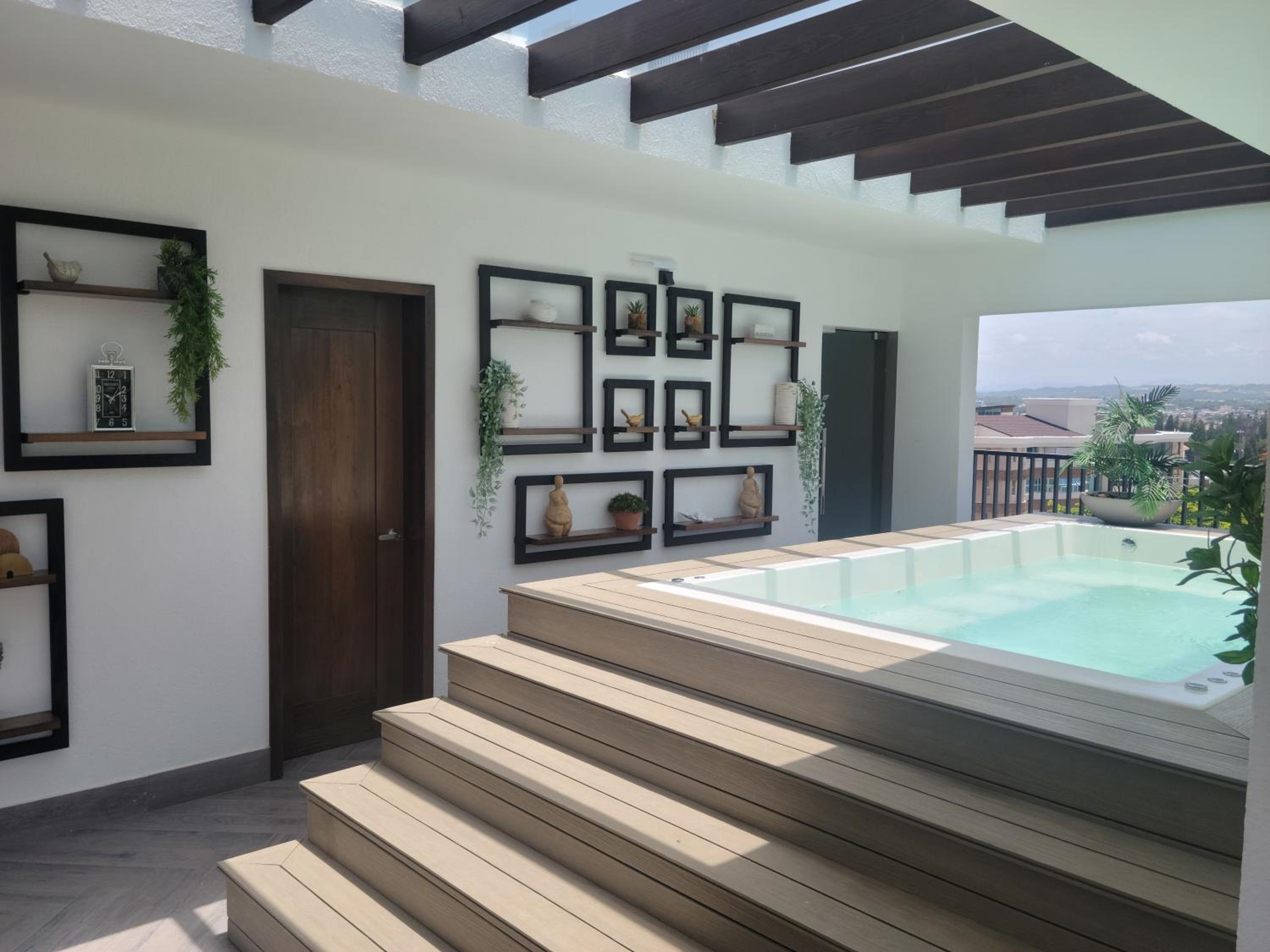 Luxury Apartment Downtown