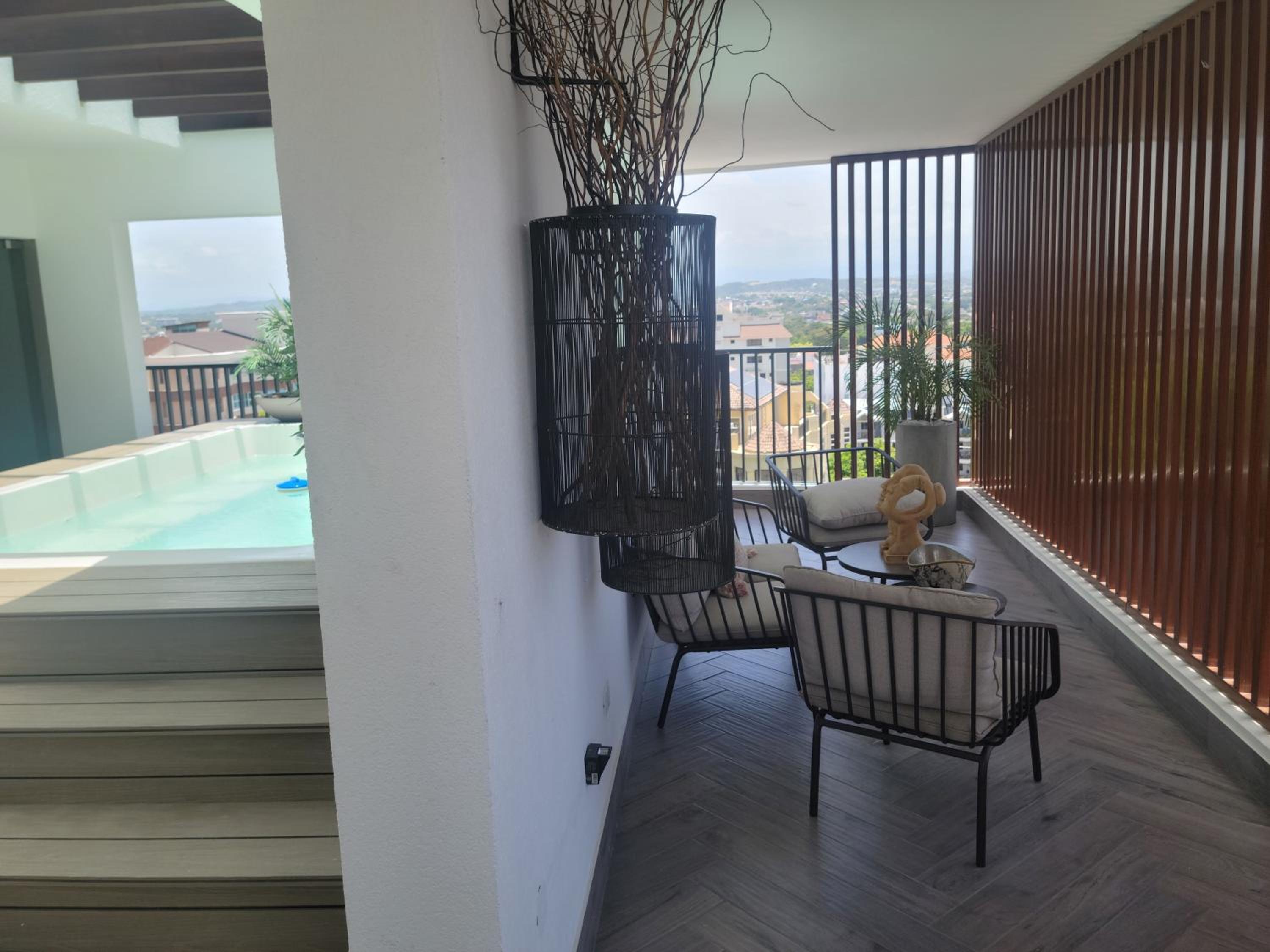 Luxury Apartment Downtown