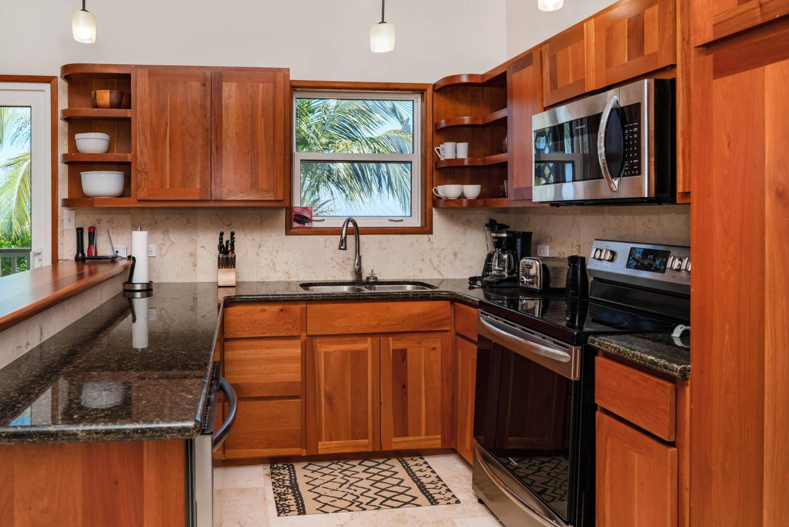 Residences at Barrier Reef 10-1B Oceanfront 2 BR by Stay Floreo