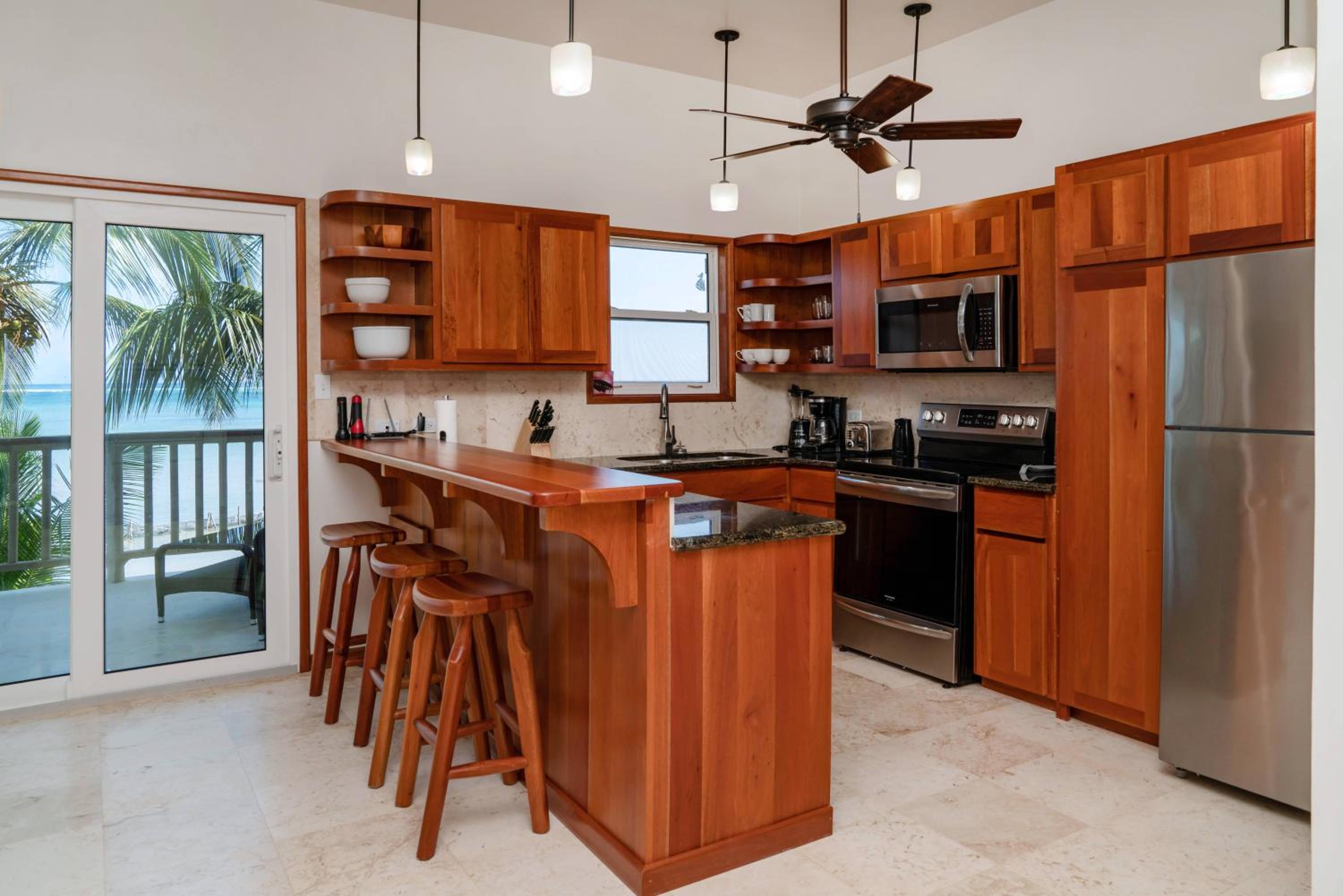 Residences at Barrier Reef 10-1B Oceanfront 2 BR by Stay Floreo