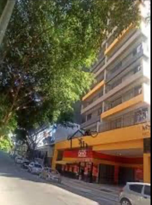 Próximo à Av Paulista, acolhedor