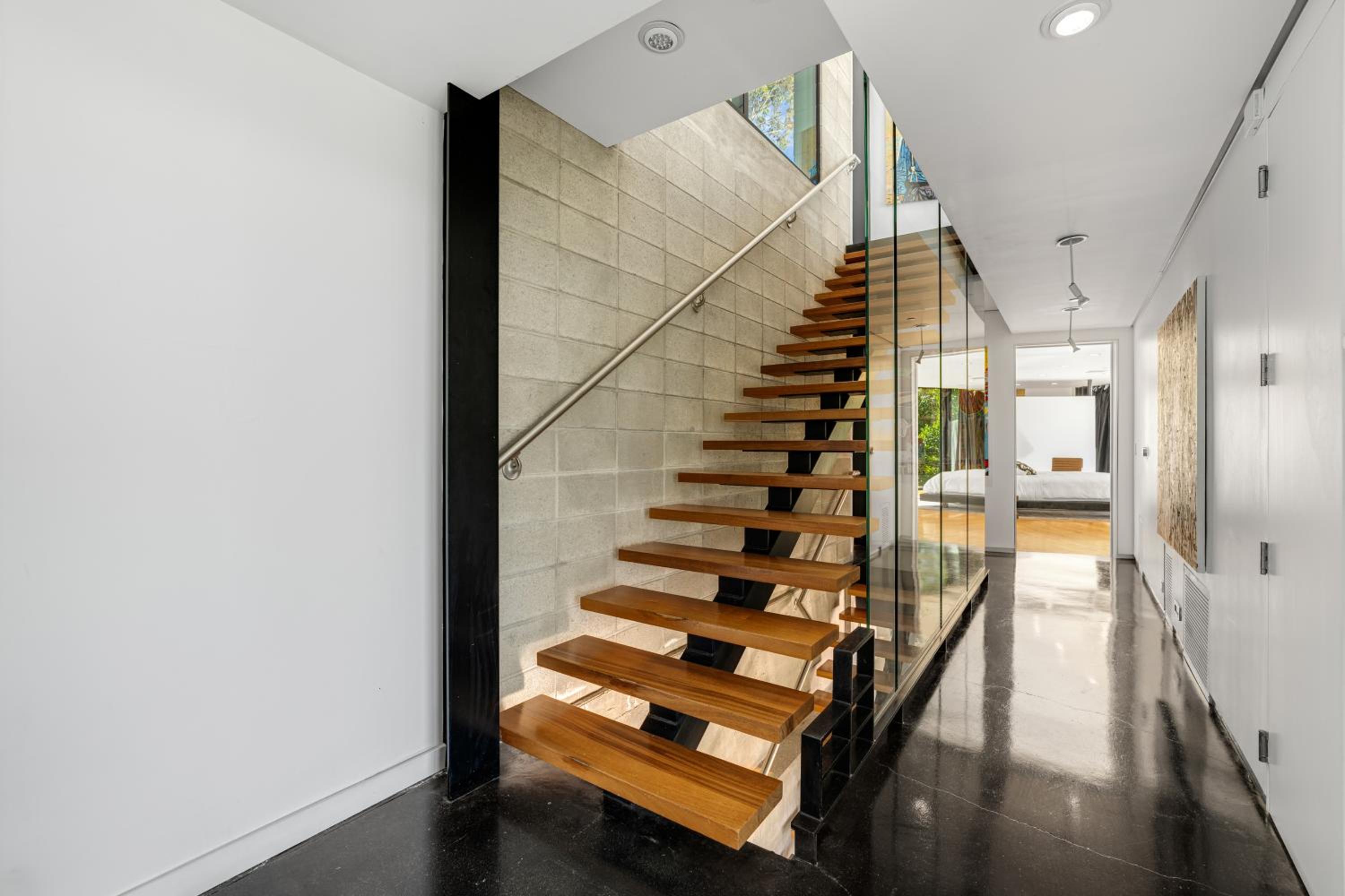 Architectural Masterpiece With Panoramic Views