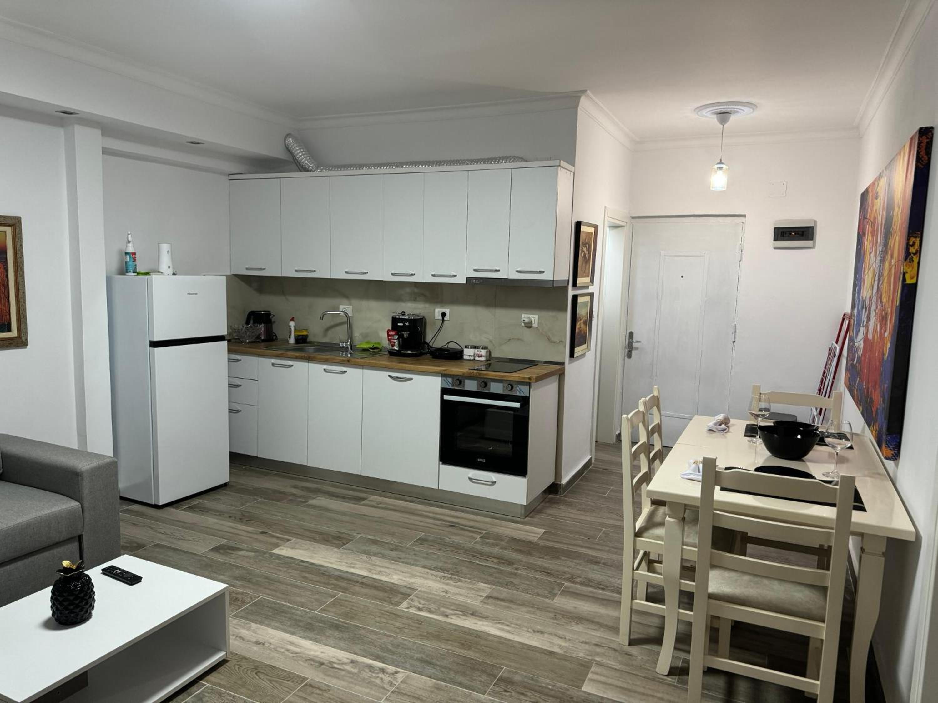Seaside Aaron Apartment