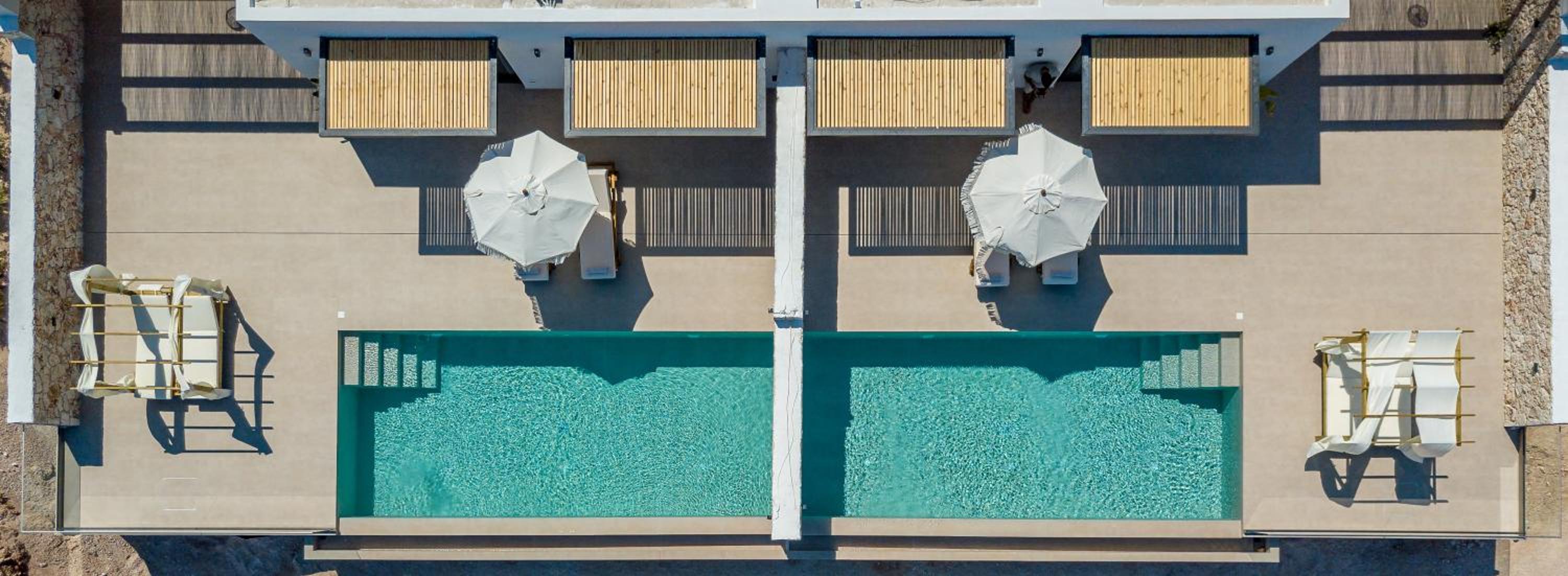Theros Luxury Suites