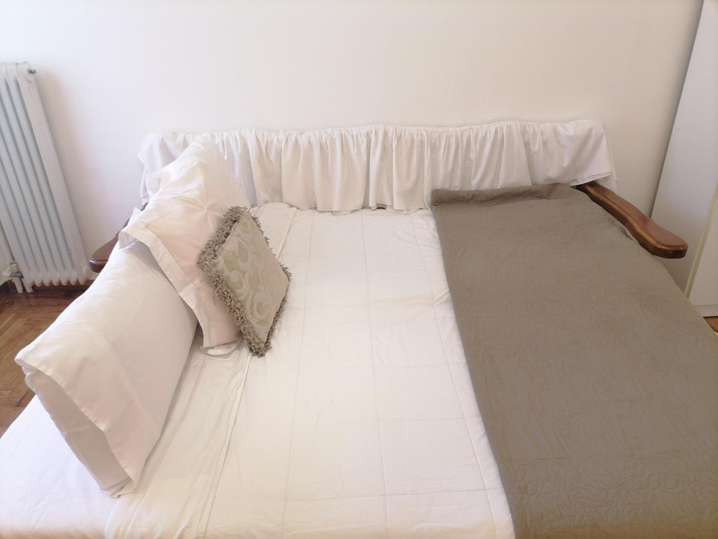 Acropolis Delux 1st FLR Aprt up 4 guests by LODGESPOT photo 3