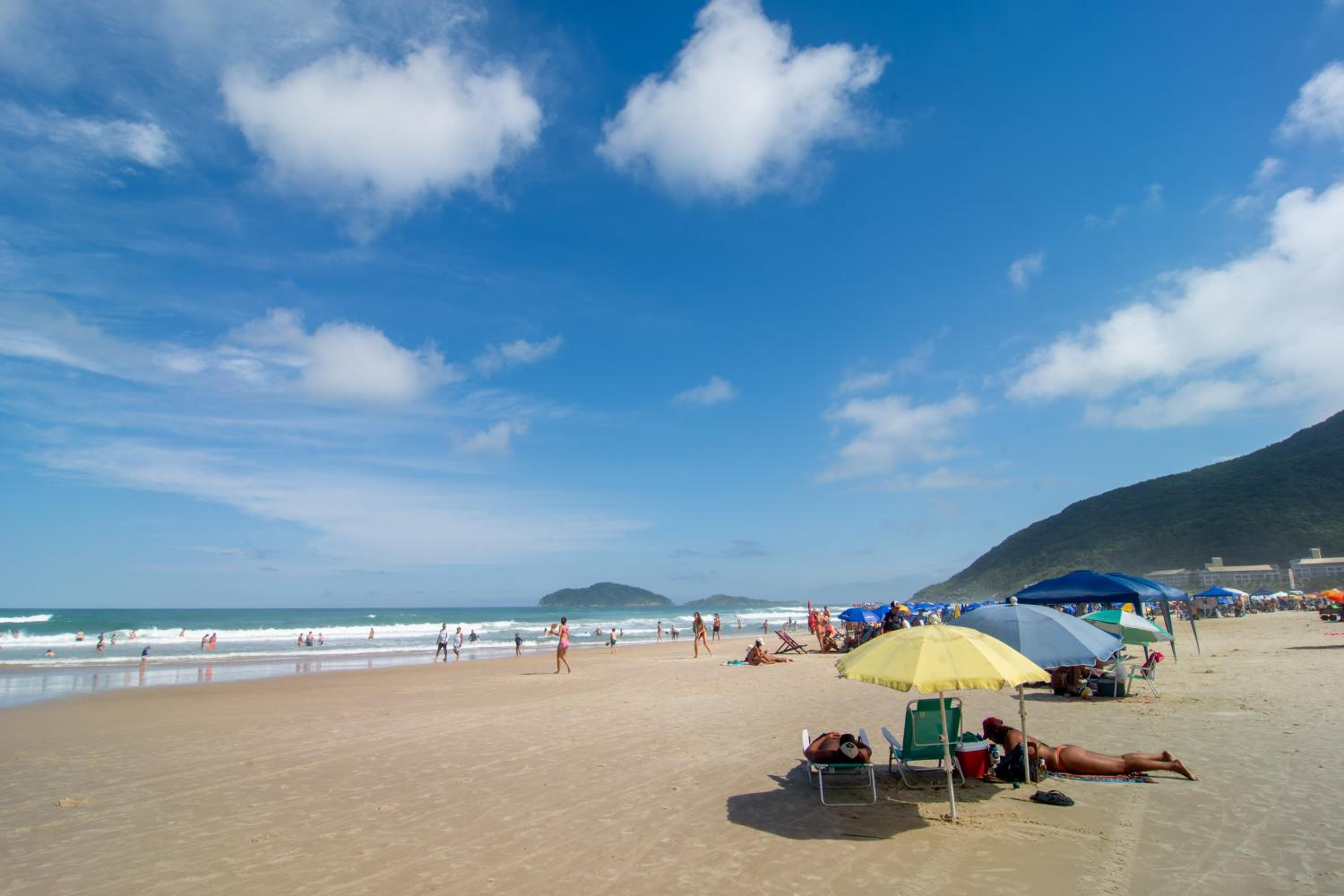 Casa Praiana poucos passos do Mar, Santinho AB9757