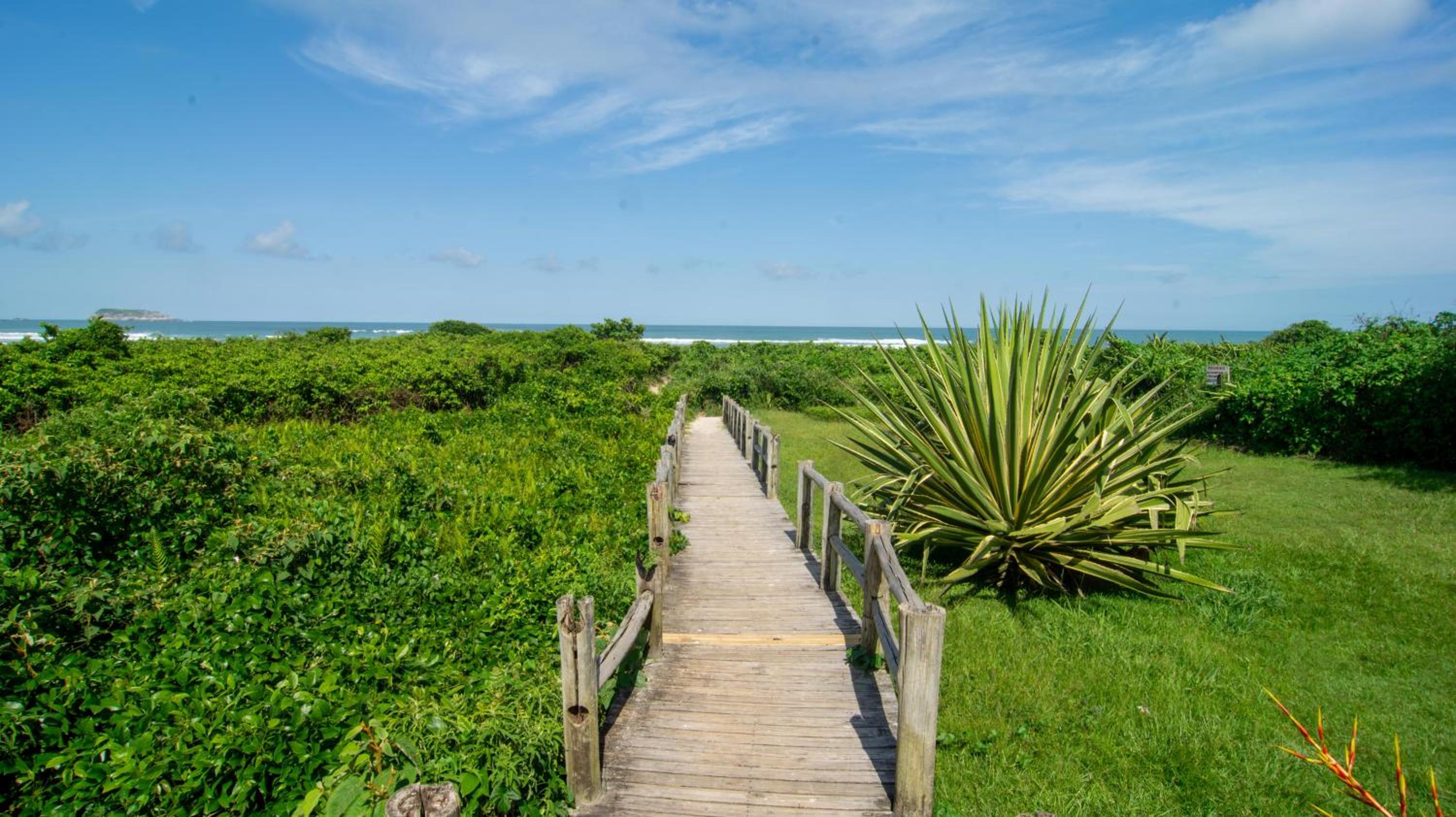 Casa Praiana poucos passos do Mar, Santinho AB9757