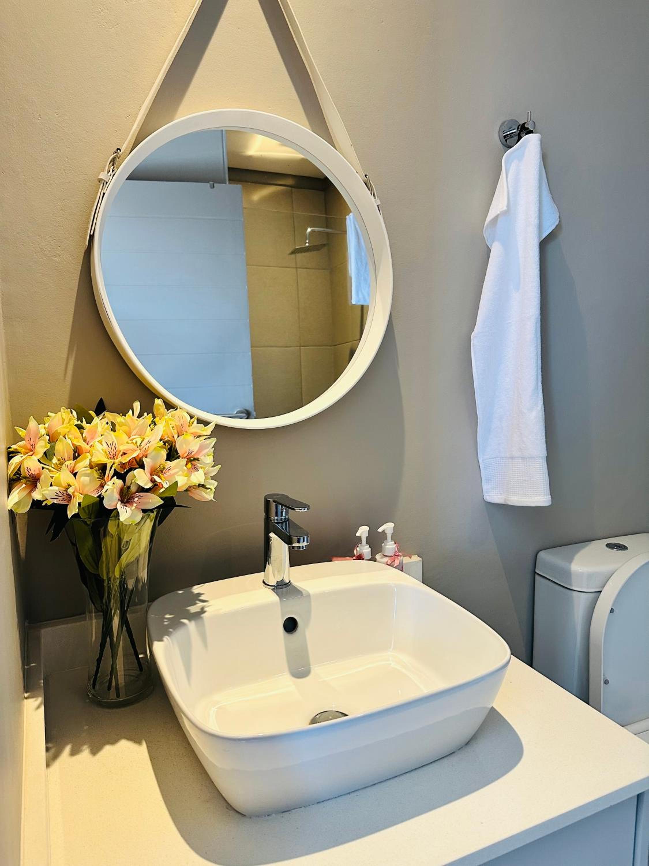 Centurion Marnard Luxury Apt view 3